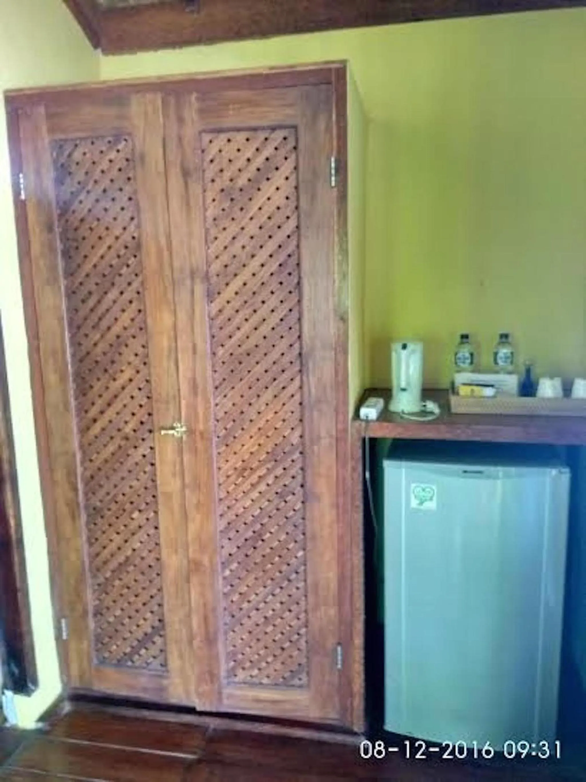 Coffee/tea facilities in Sea World Club Beach Resort & Dive Center, RESORT THAT SUPPORTS THE POOR