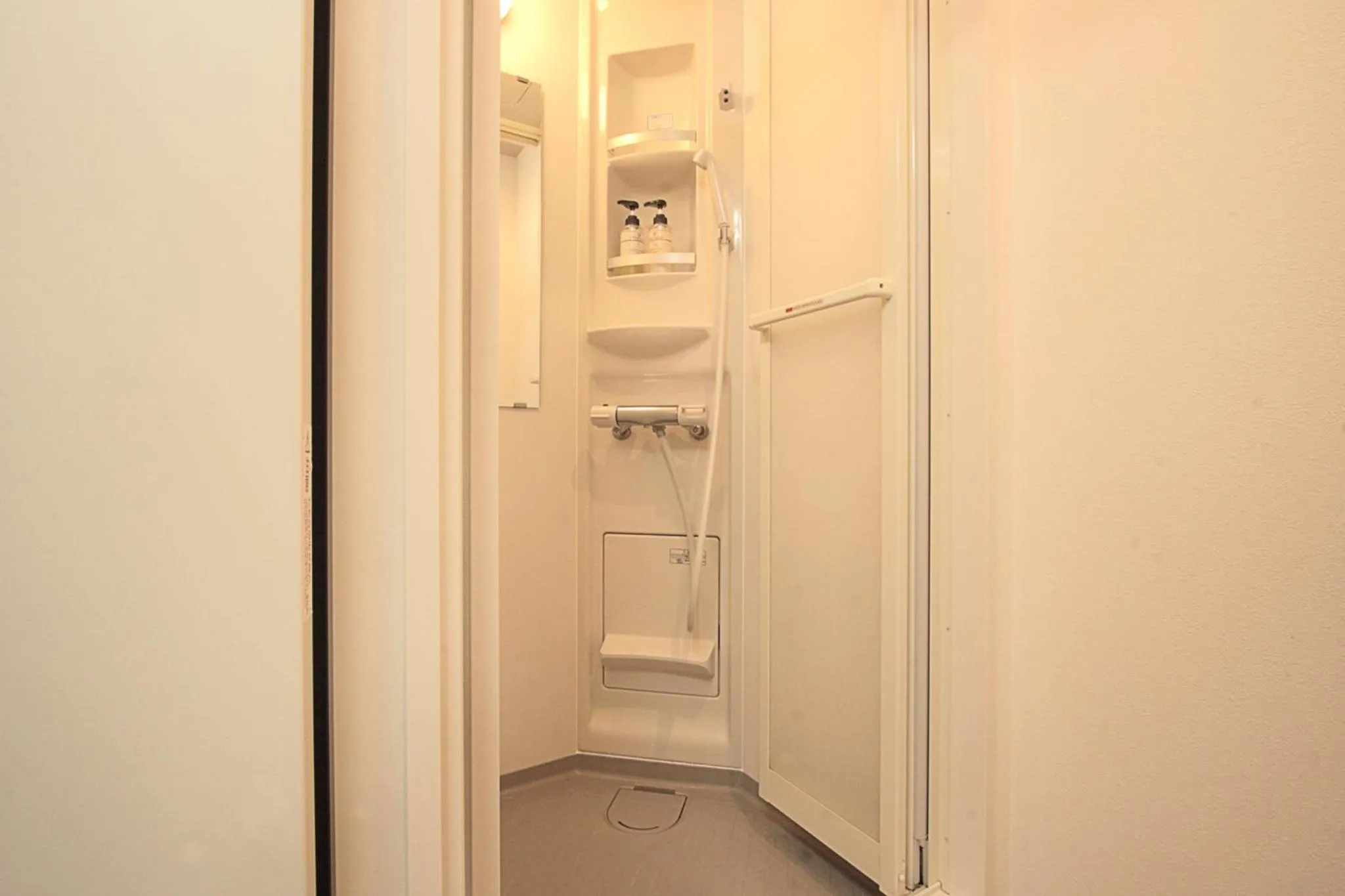 Shower in Toyotaya Hostel