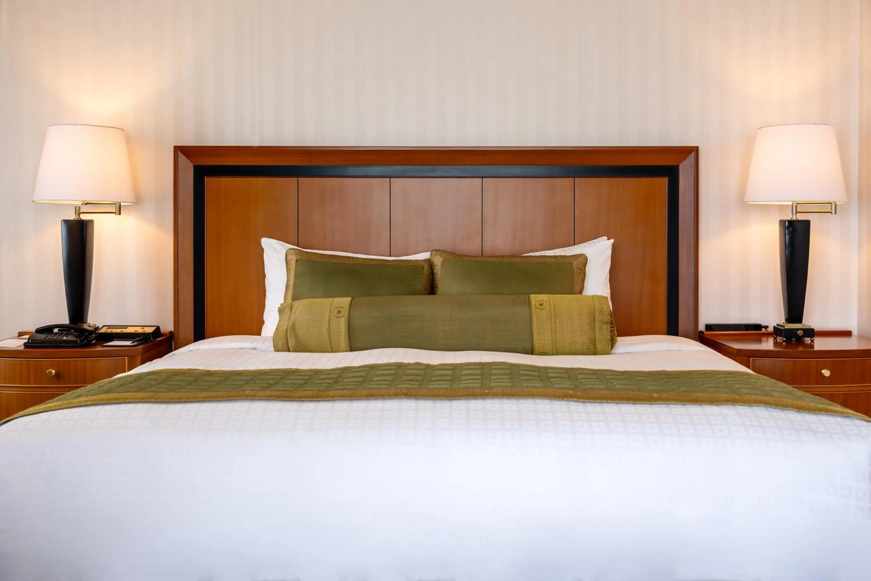 Bed in Hôtel du Parc Hanoï