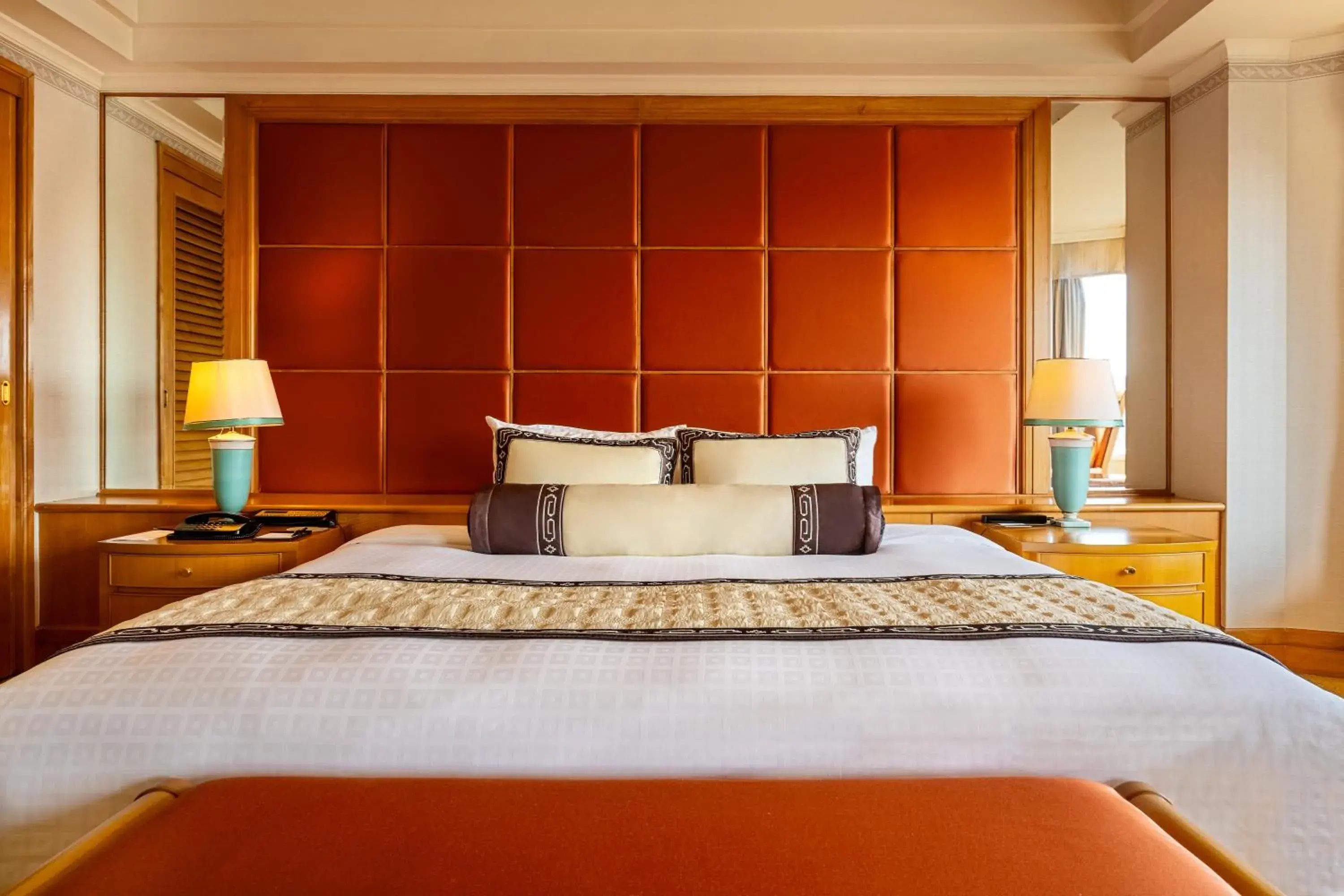 Executive Suite King Non Smoking - single occupancy in Hôtel du Parc Hanoï Executive Suite King Non Smoking - single occupancy in Hôtel du Parc Hanoï