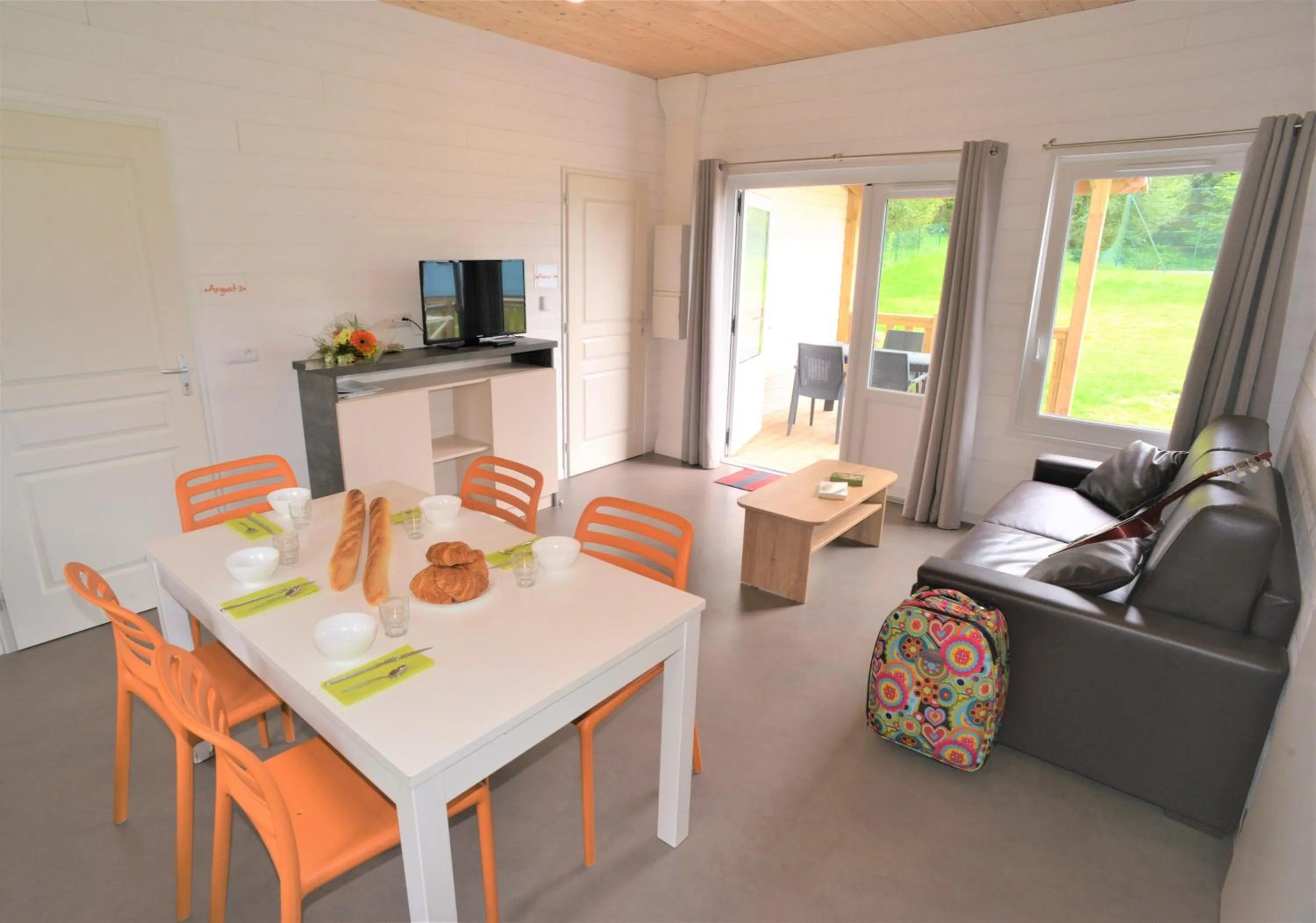 TV and multimedia in Camping Le Val de Landrouet