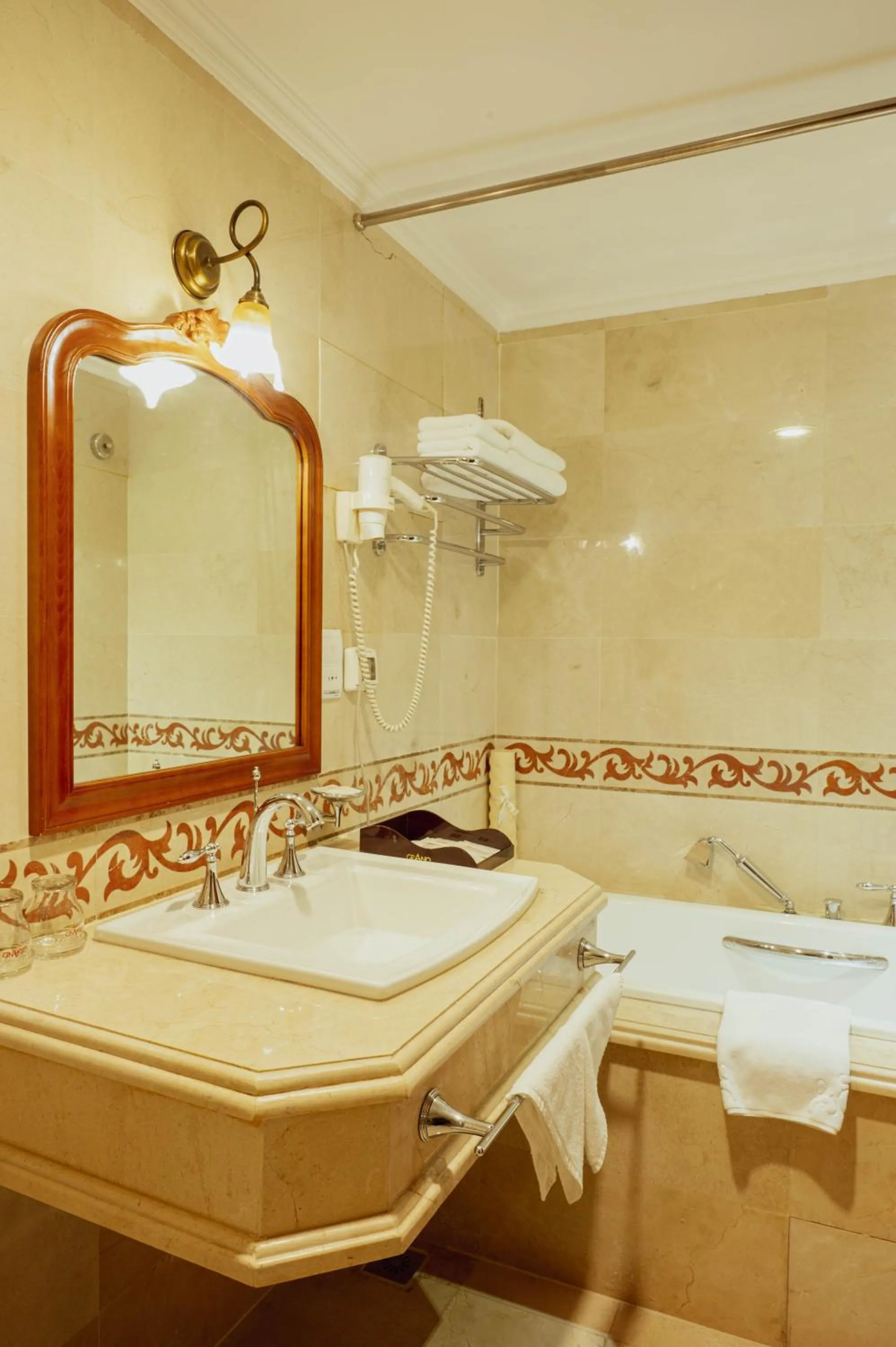 Bathroom in Hotel Grand Saigon