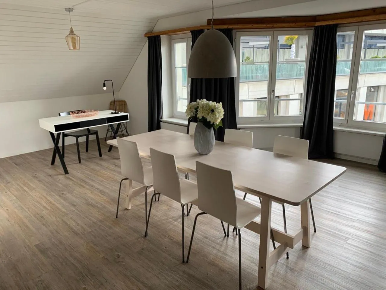Dining area in Löwenplatz Apartment near Station by Airhome