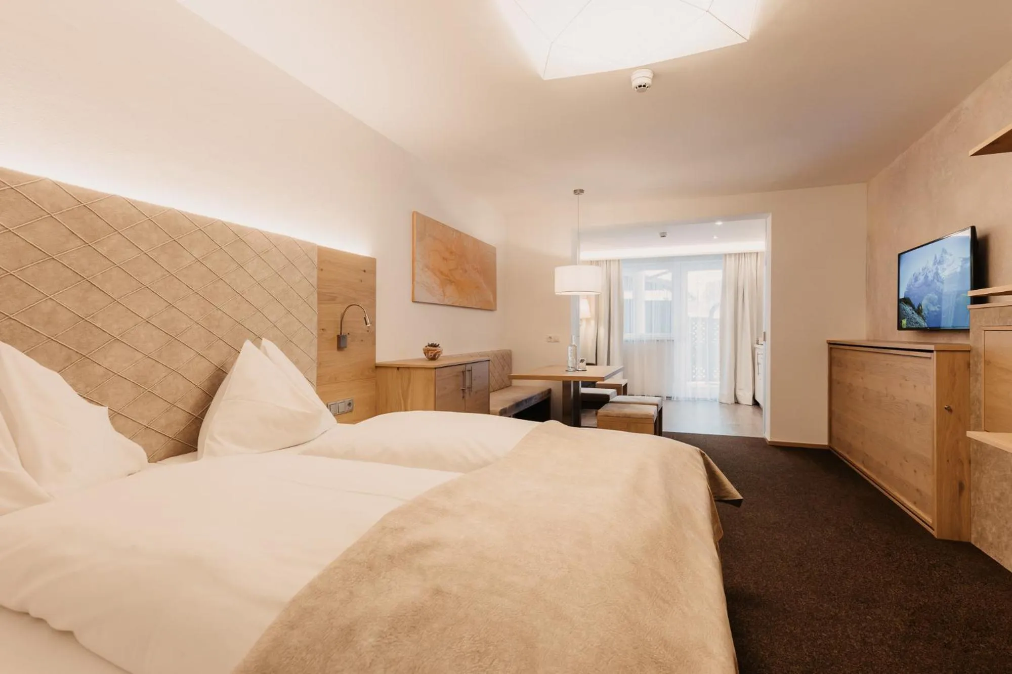 Photo of the whole room, Bed in Alpina Wagrain