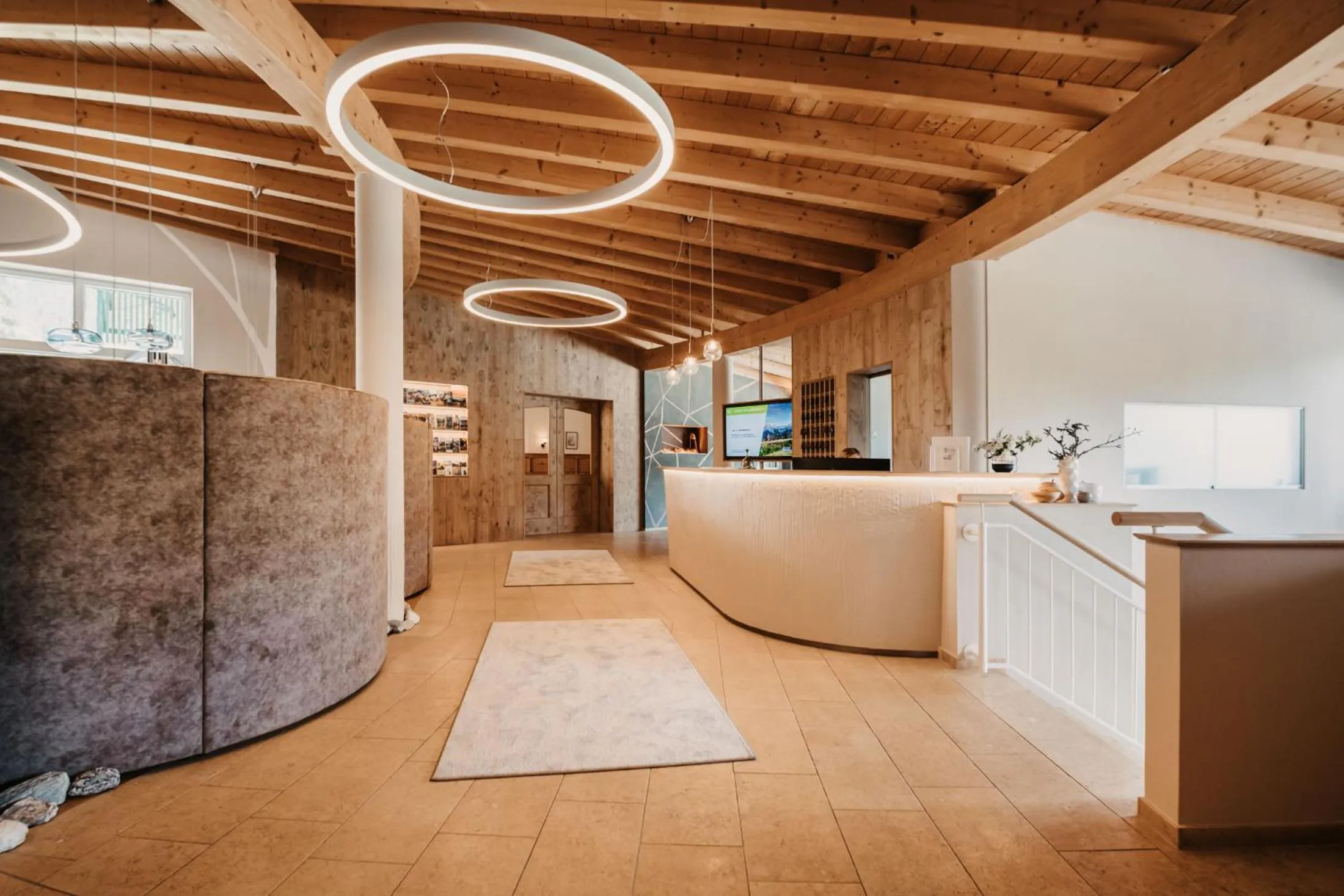 Lobby or reception in Alpina Wagrain