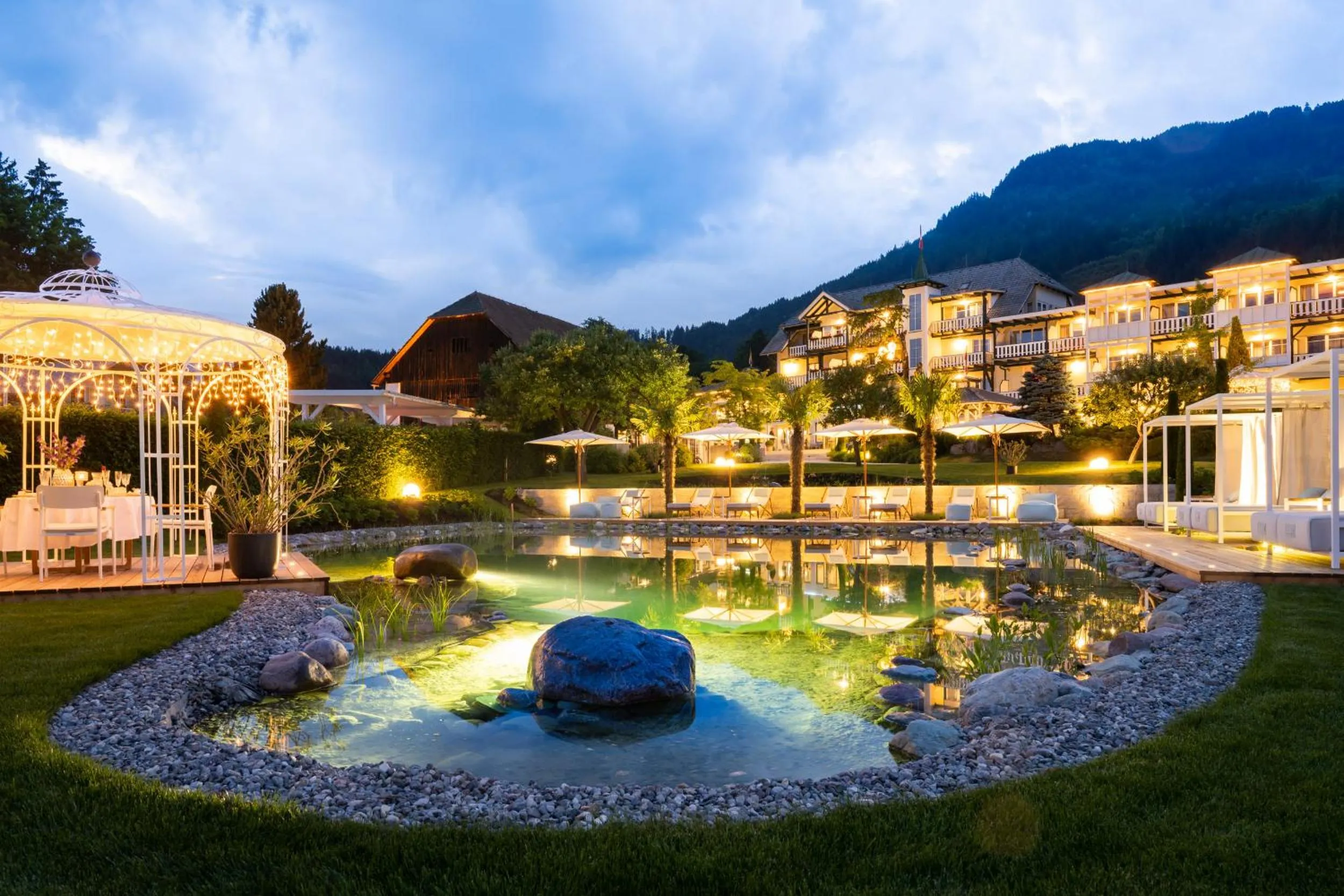 Property building in Das Moerisch