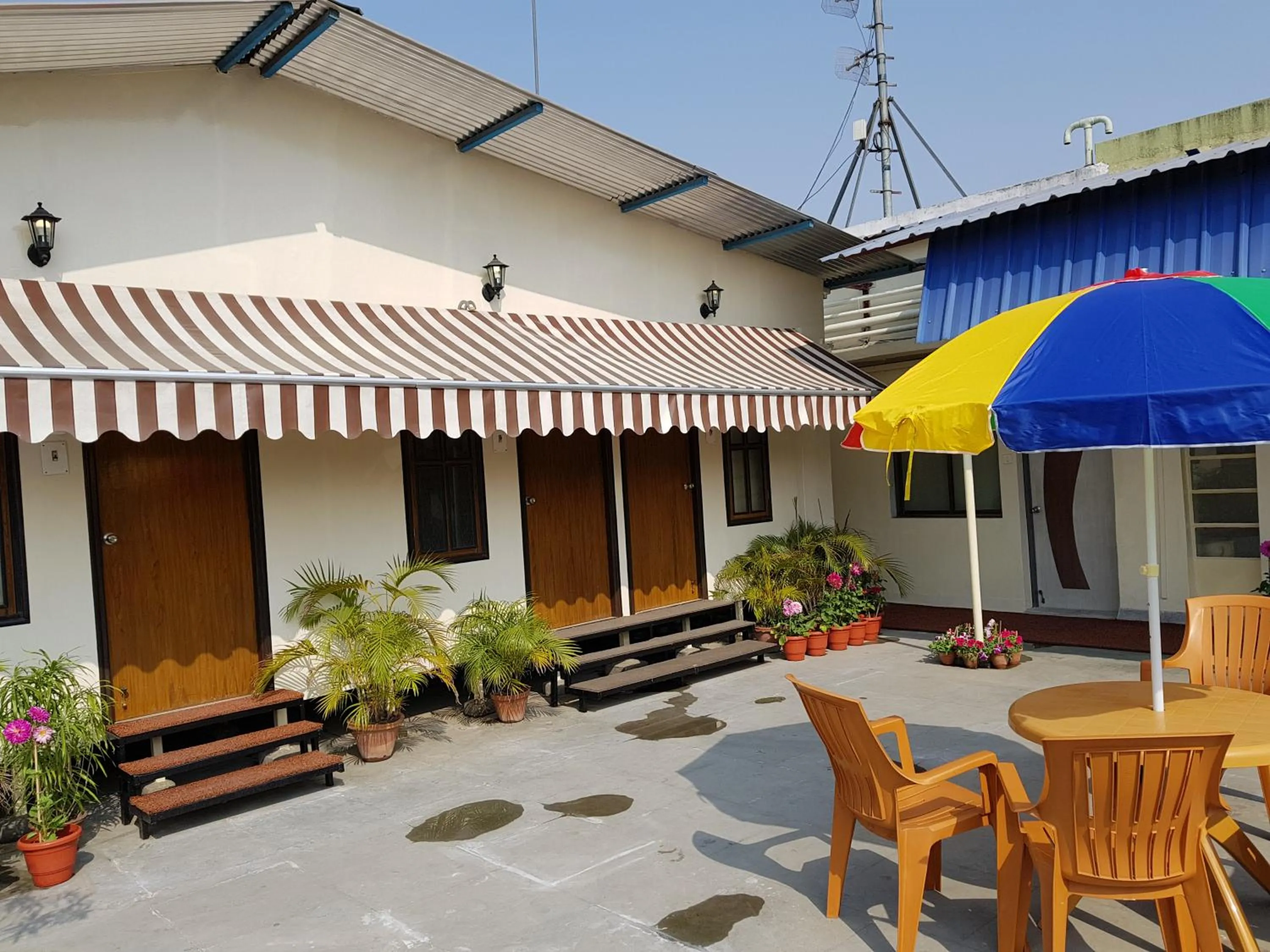 Patio in Hotel Rushabh Home