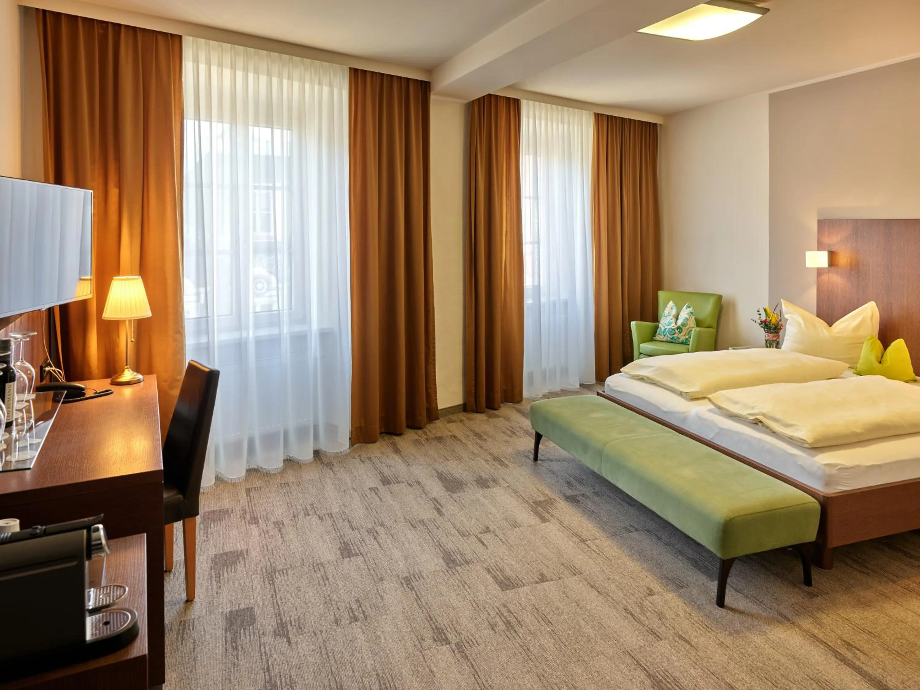 Photo of the whole room, Bed in Stadthotel Schärding