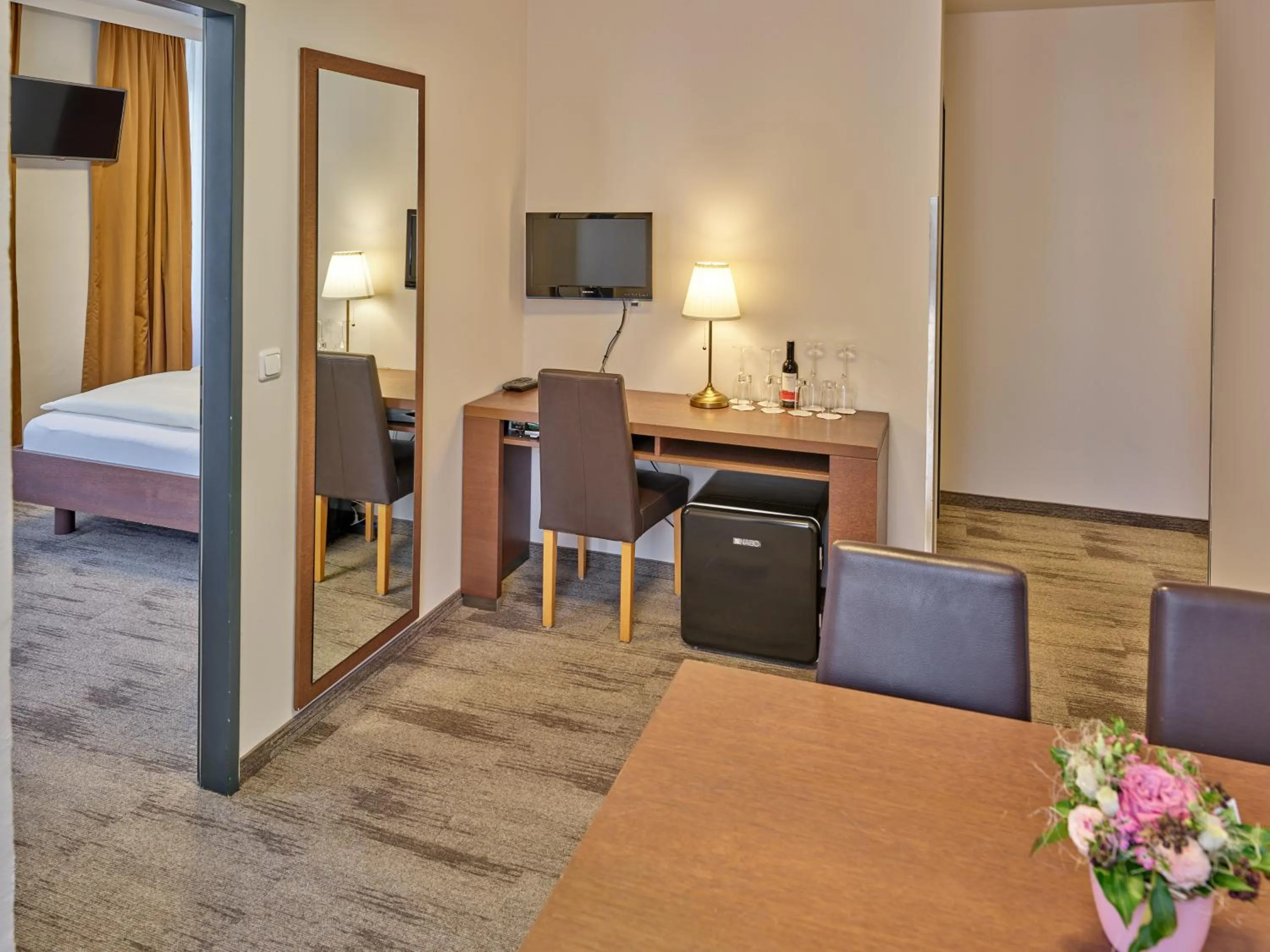 Photo of the whole room, Bed in Stadthotel Schärding