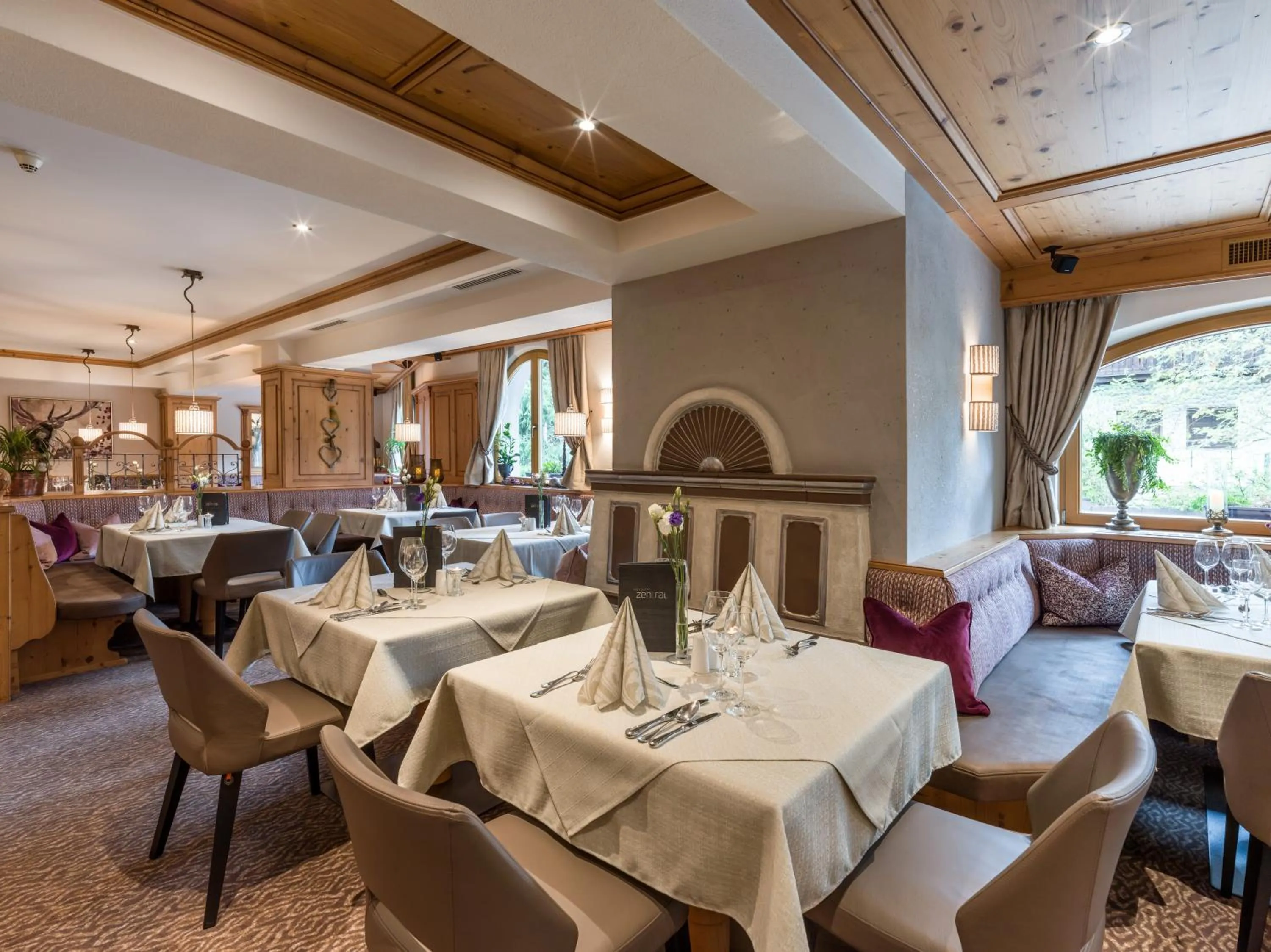 Restaurant/places to eat in Hotel Zentral ****superior