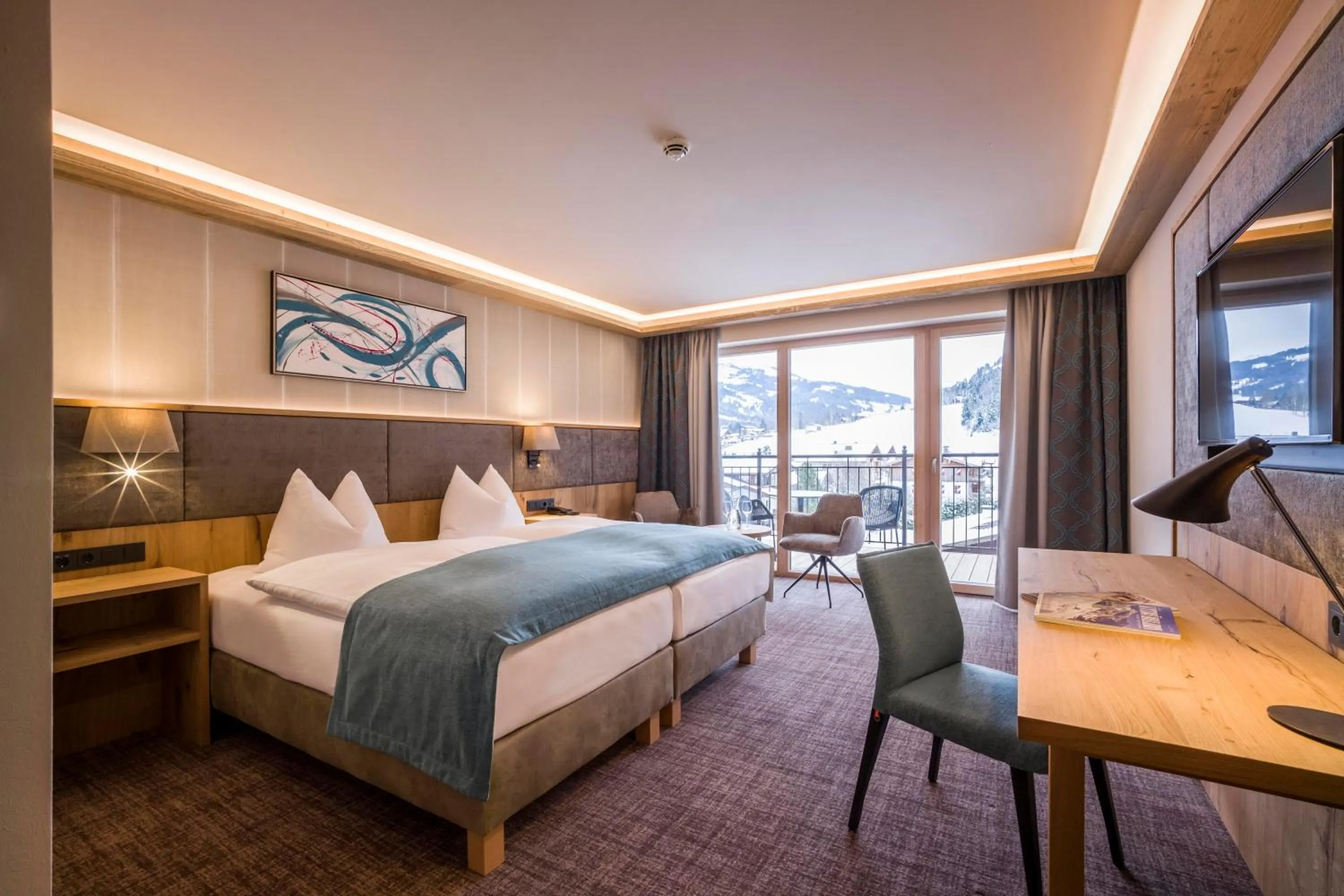 Photo of the whole room, Bed in Hotel Zentral ****superior