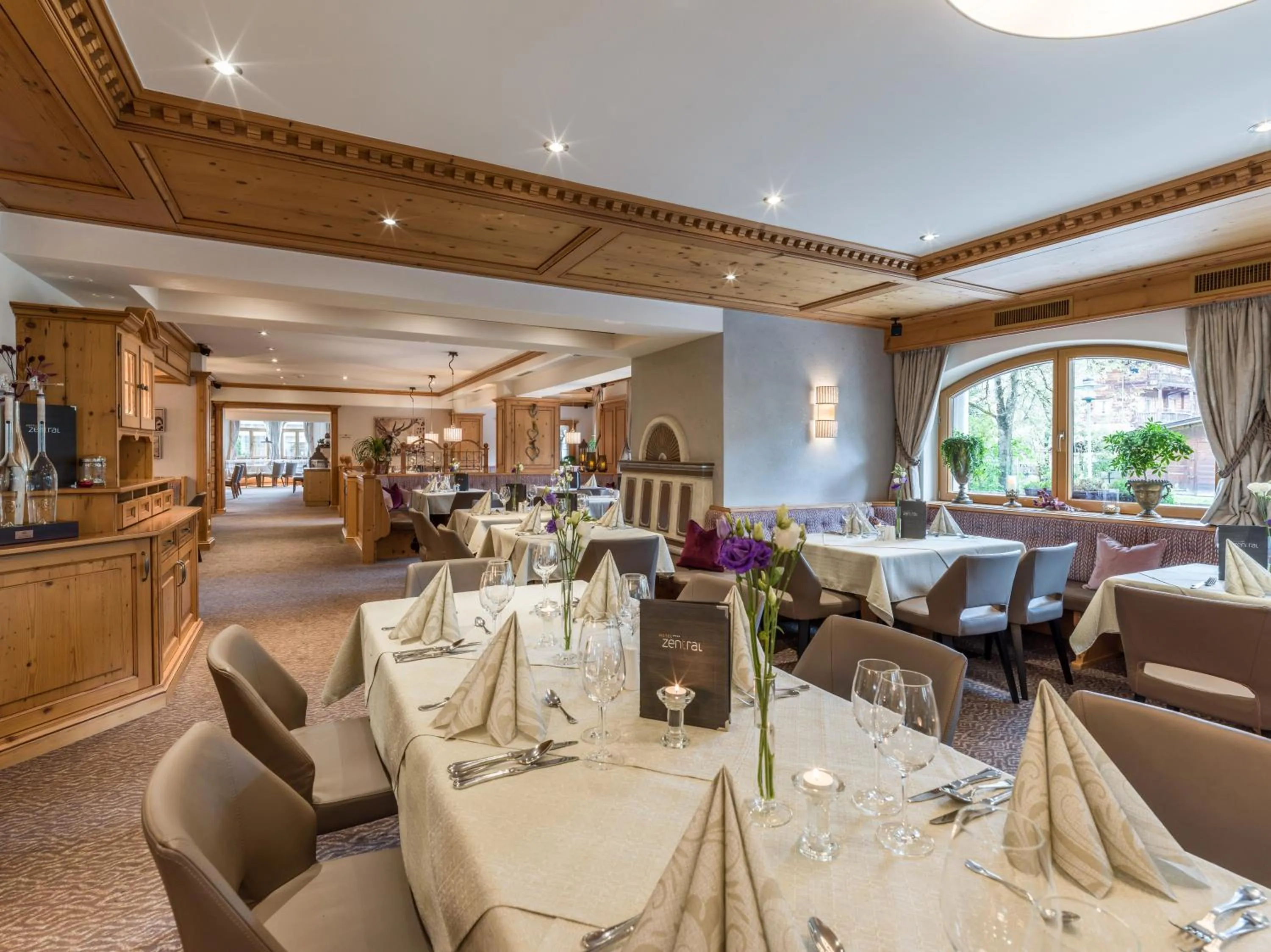 Restaurant/places to eat in Hotel Zentral ****superior