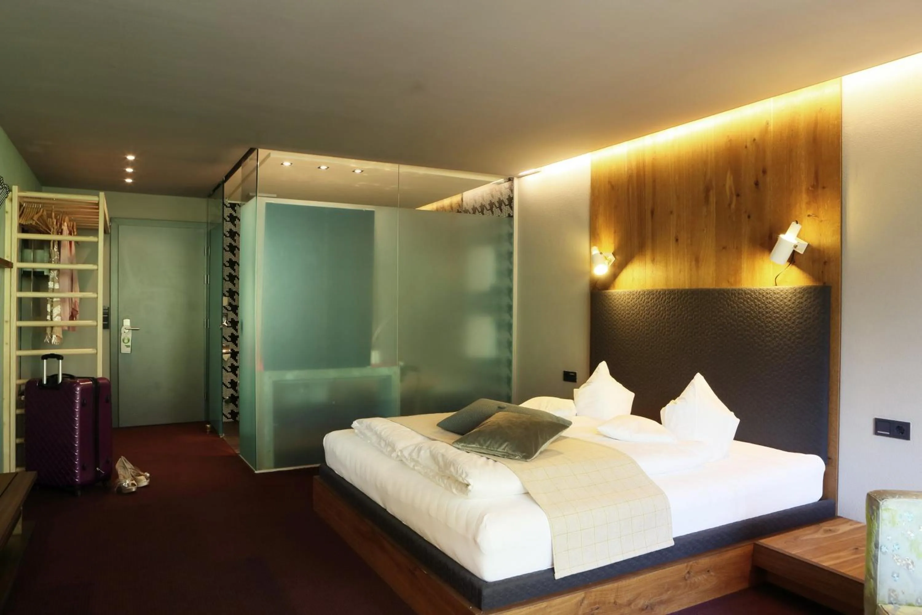 Photo of the whole room, Bed in Walliserhof