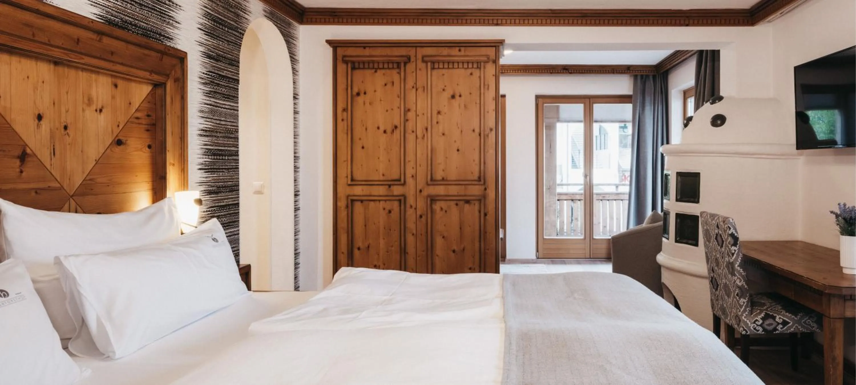 Photo of the whole room, Bed in Hotel Oberforsthof