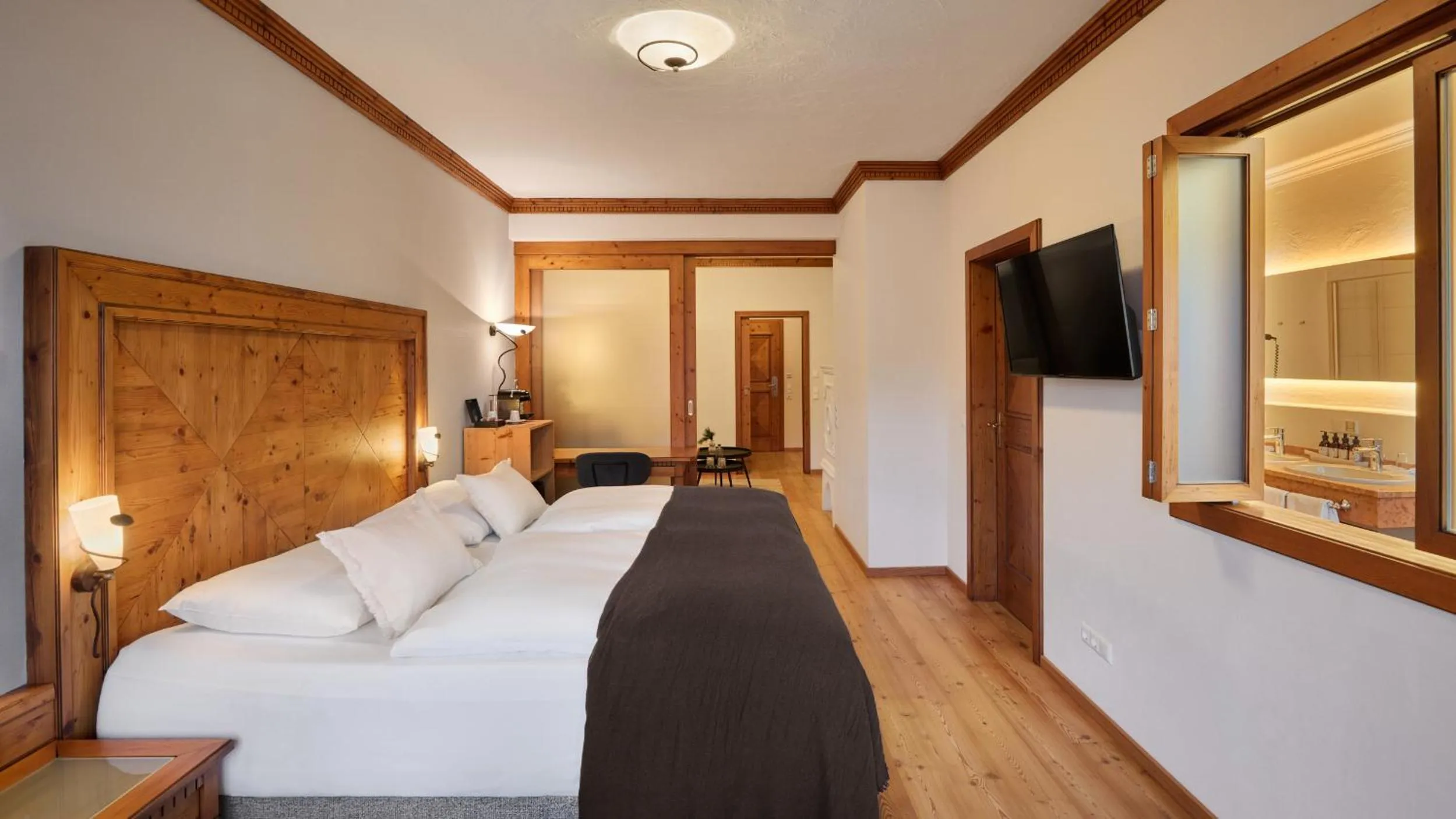 Photo of the whole room, Bed in Hotel Oberforsthof