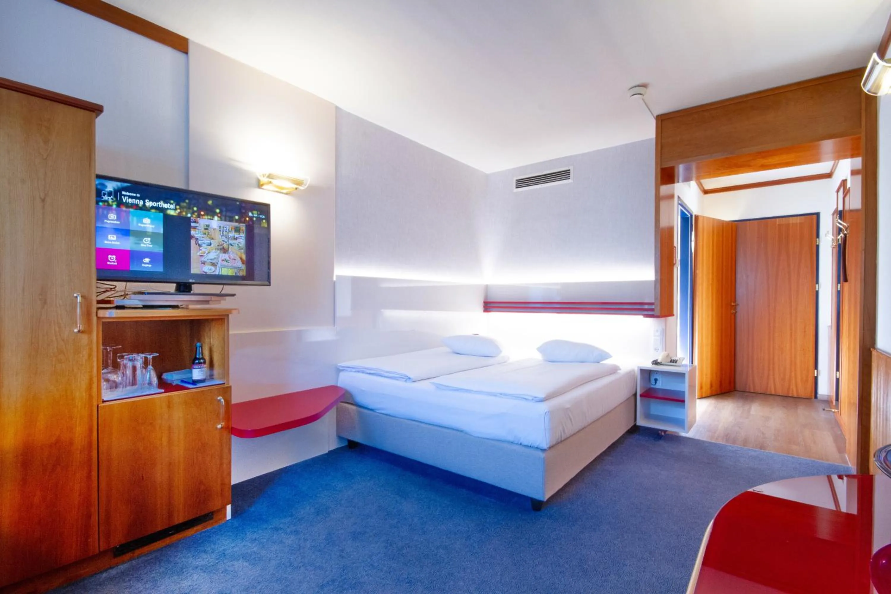 Bed in Vienna Sporthotel