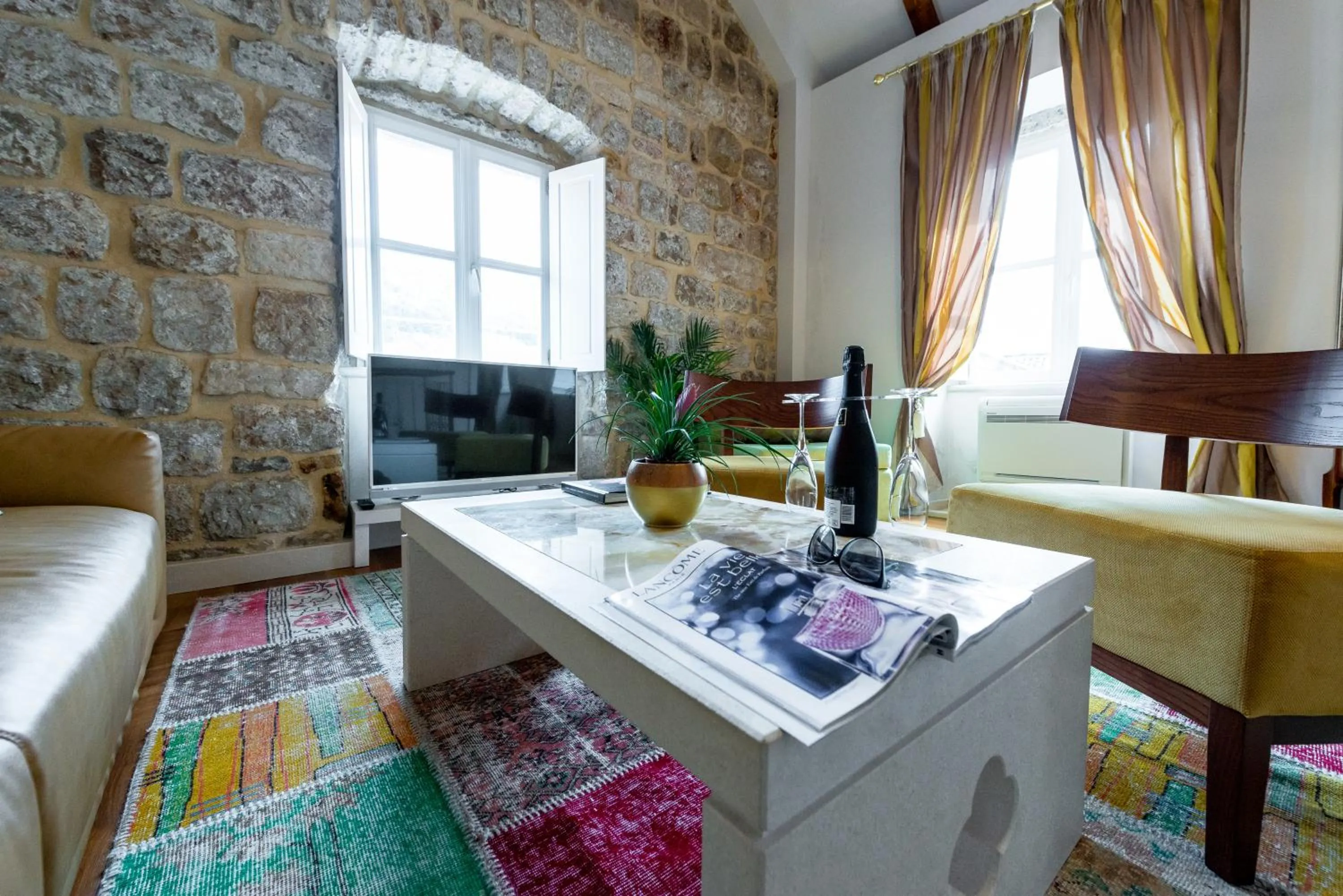 TV and multimedia in Dominus Little Palace