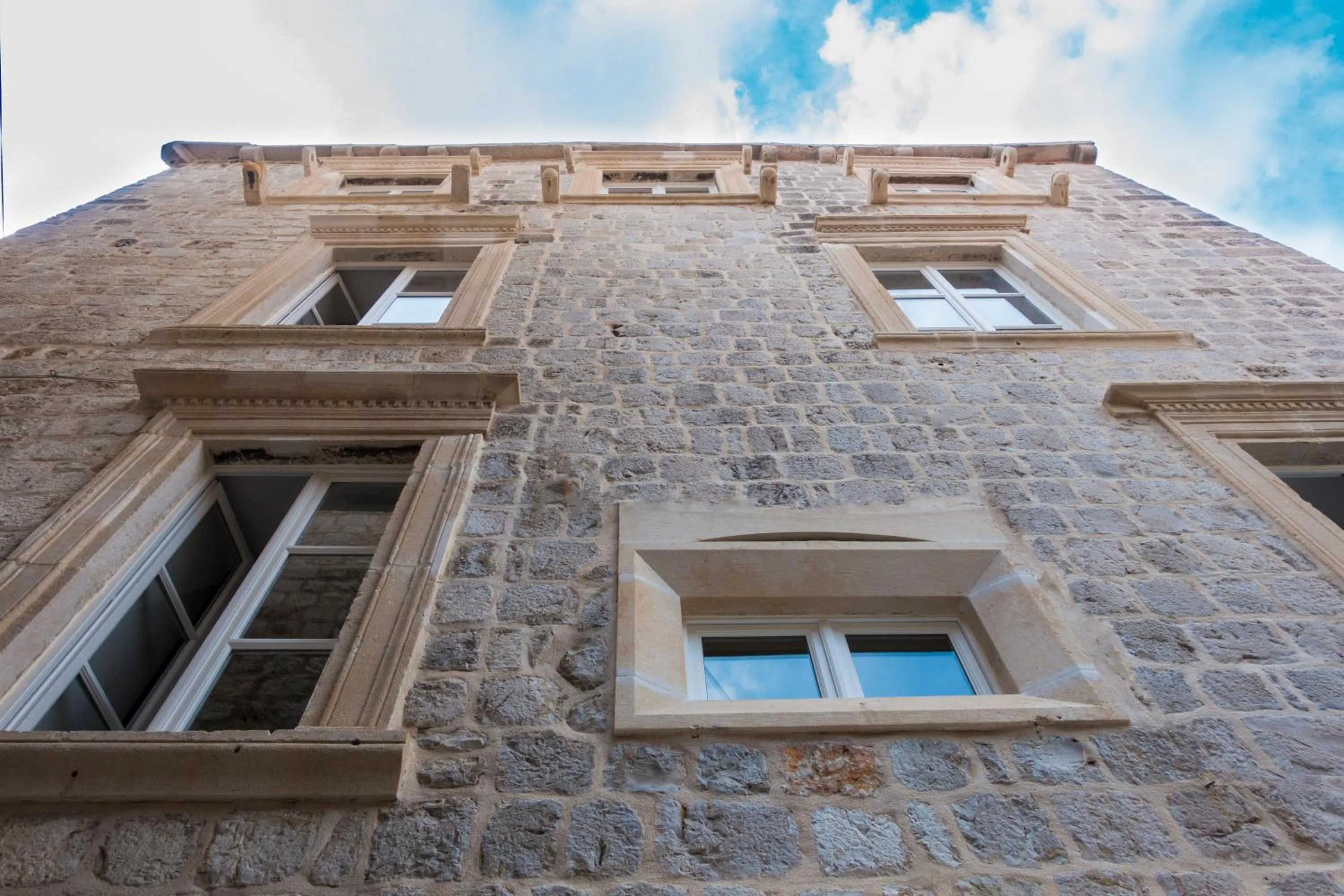 Property building in Dominus Little Palace