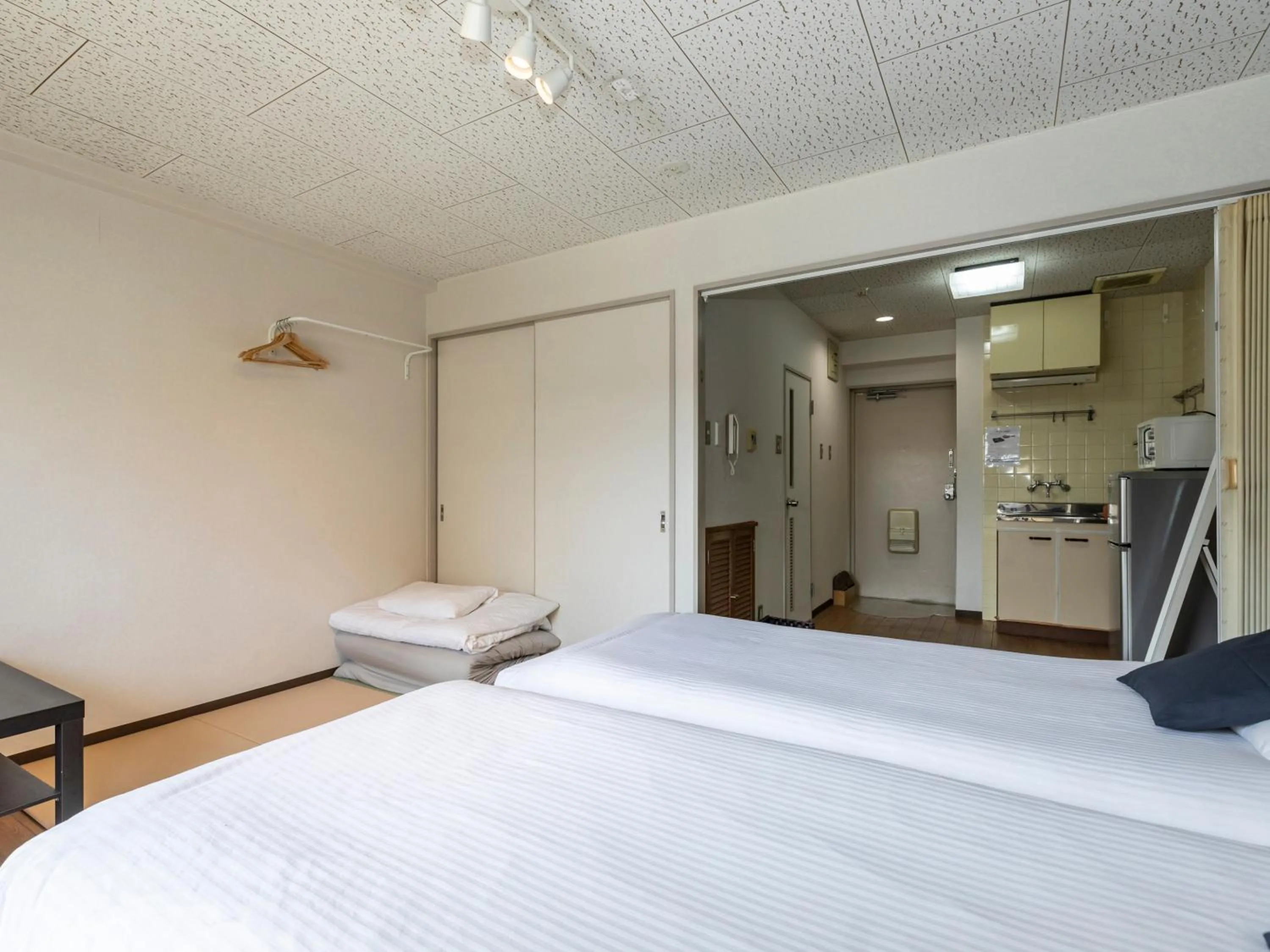 Photo of the whole room in Sakura Guesthouse