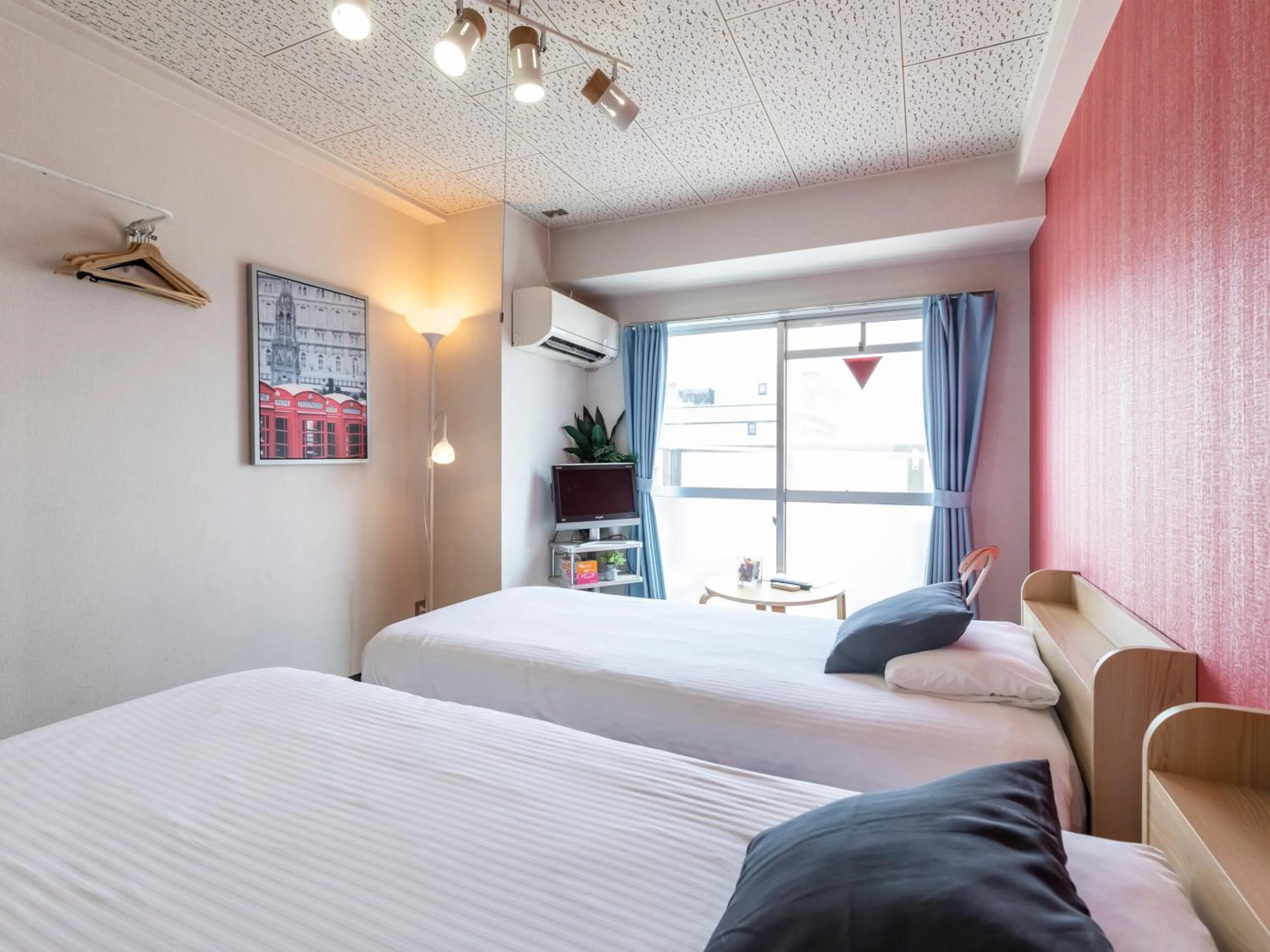 Photo of the whole room in Sakura Guesthouse