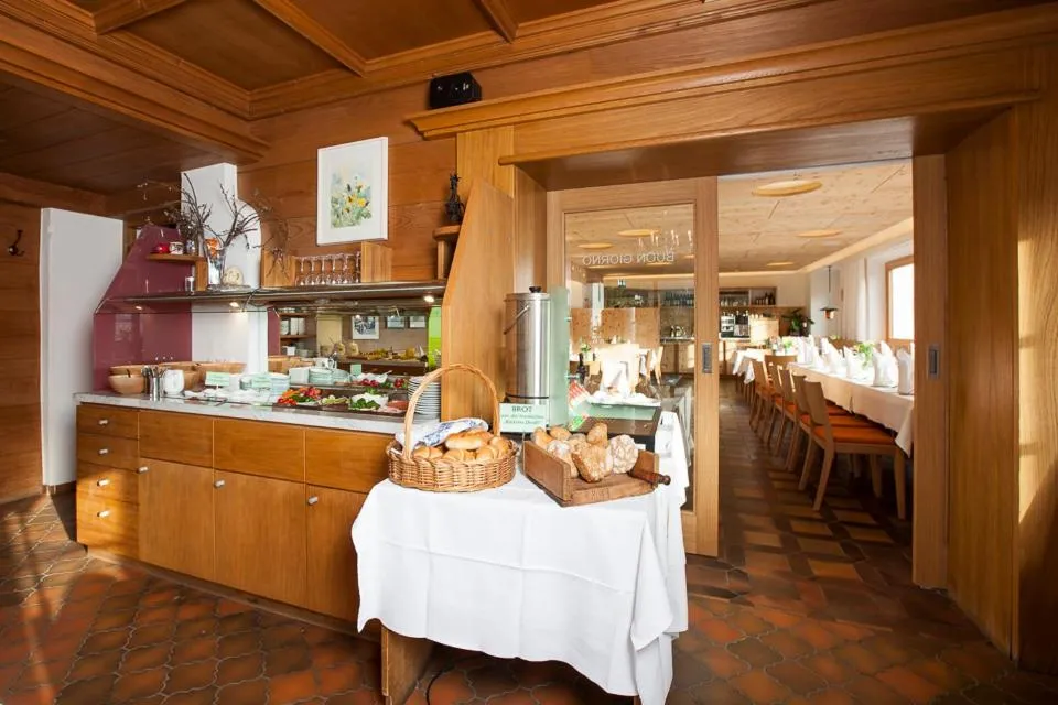 Restaurant/places to eat in Hotel Gasthof Handl