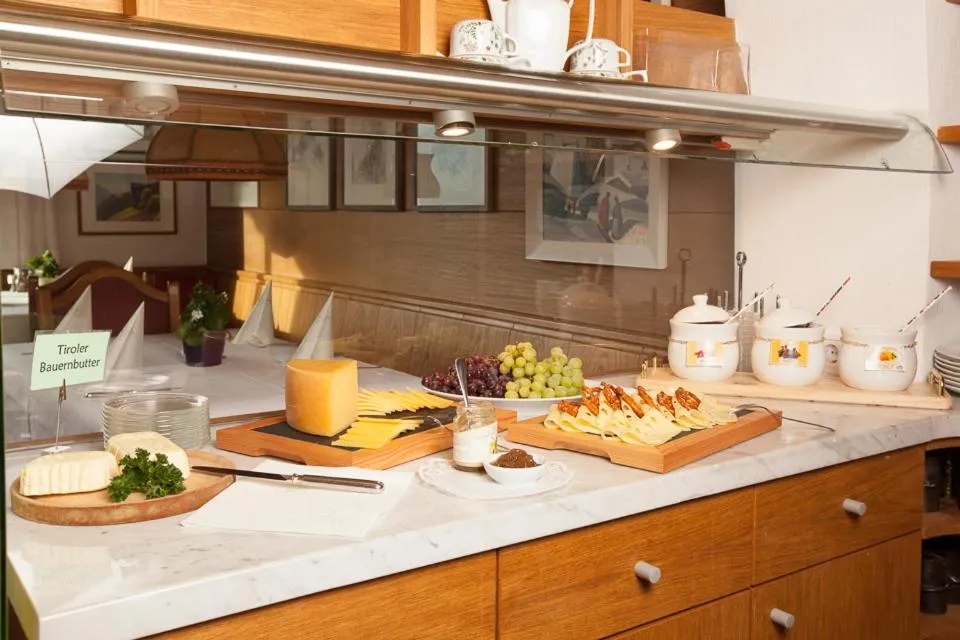 Restaurant/places to eat in Hotel Gasthof Handl