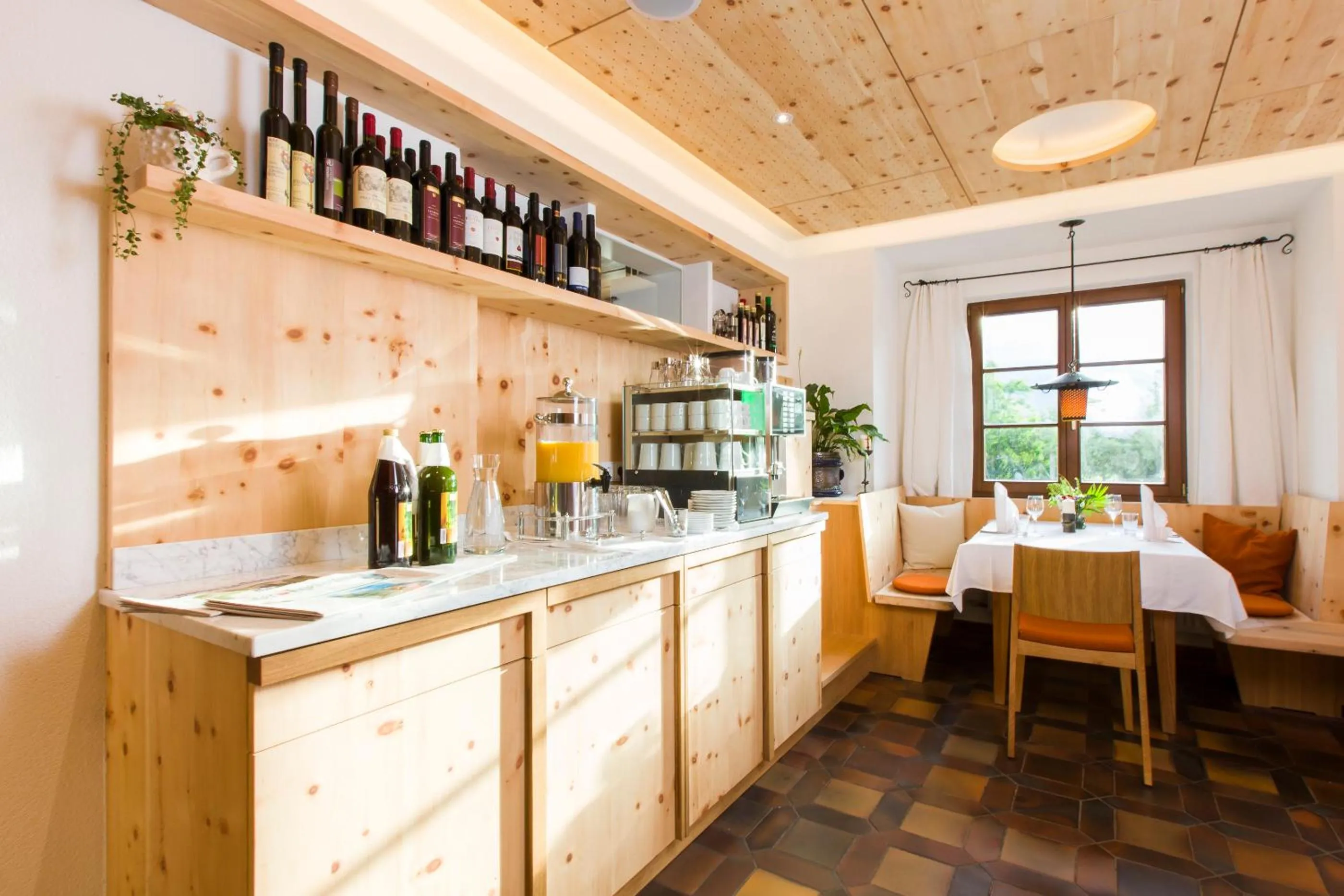 Restaurant/places to eat in Hotel Gasthof Handl