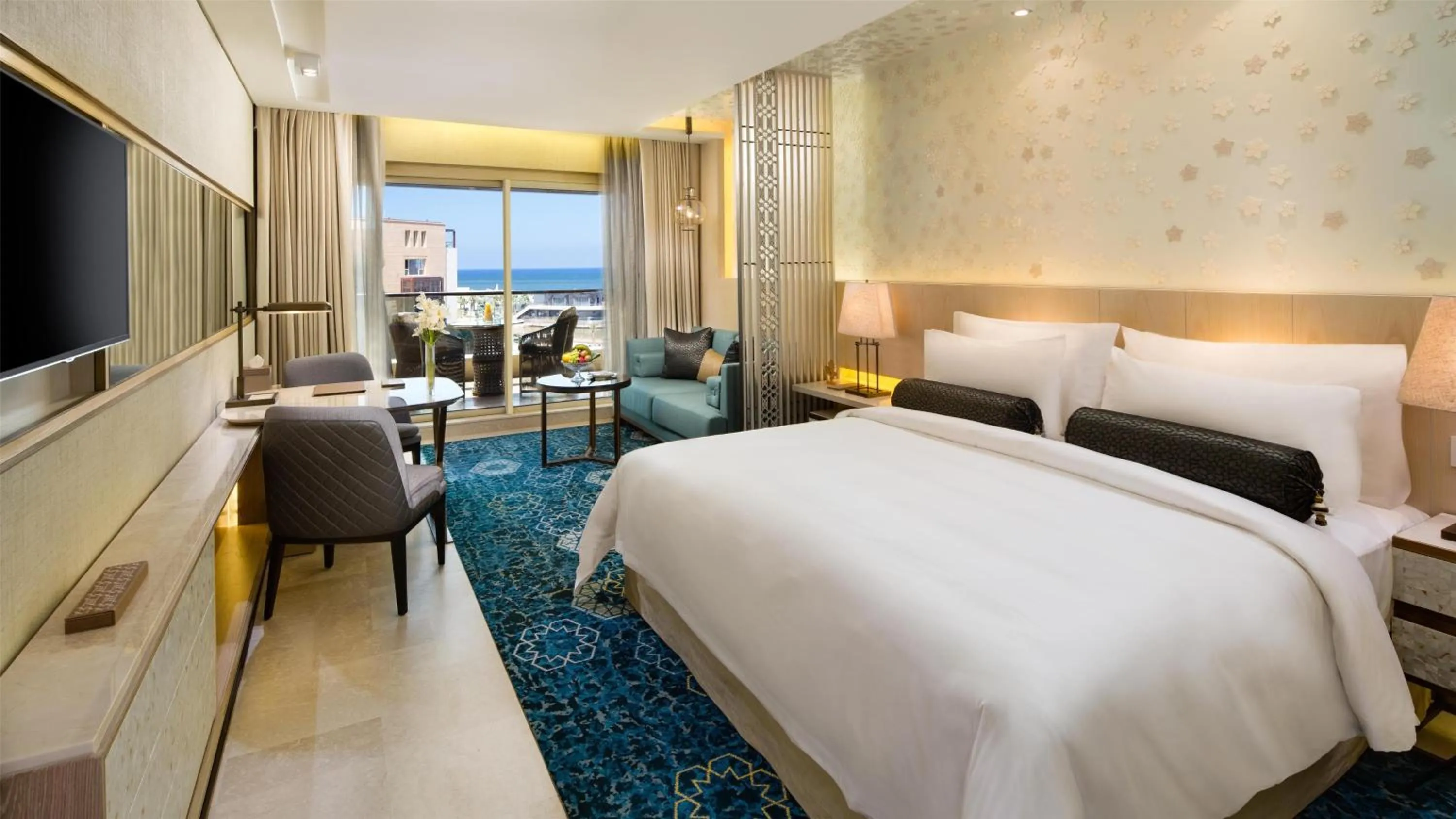 Bedroom, Bed in Kempinski Summerland Hotel & Resort Beirut