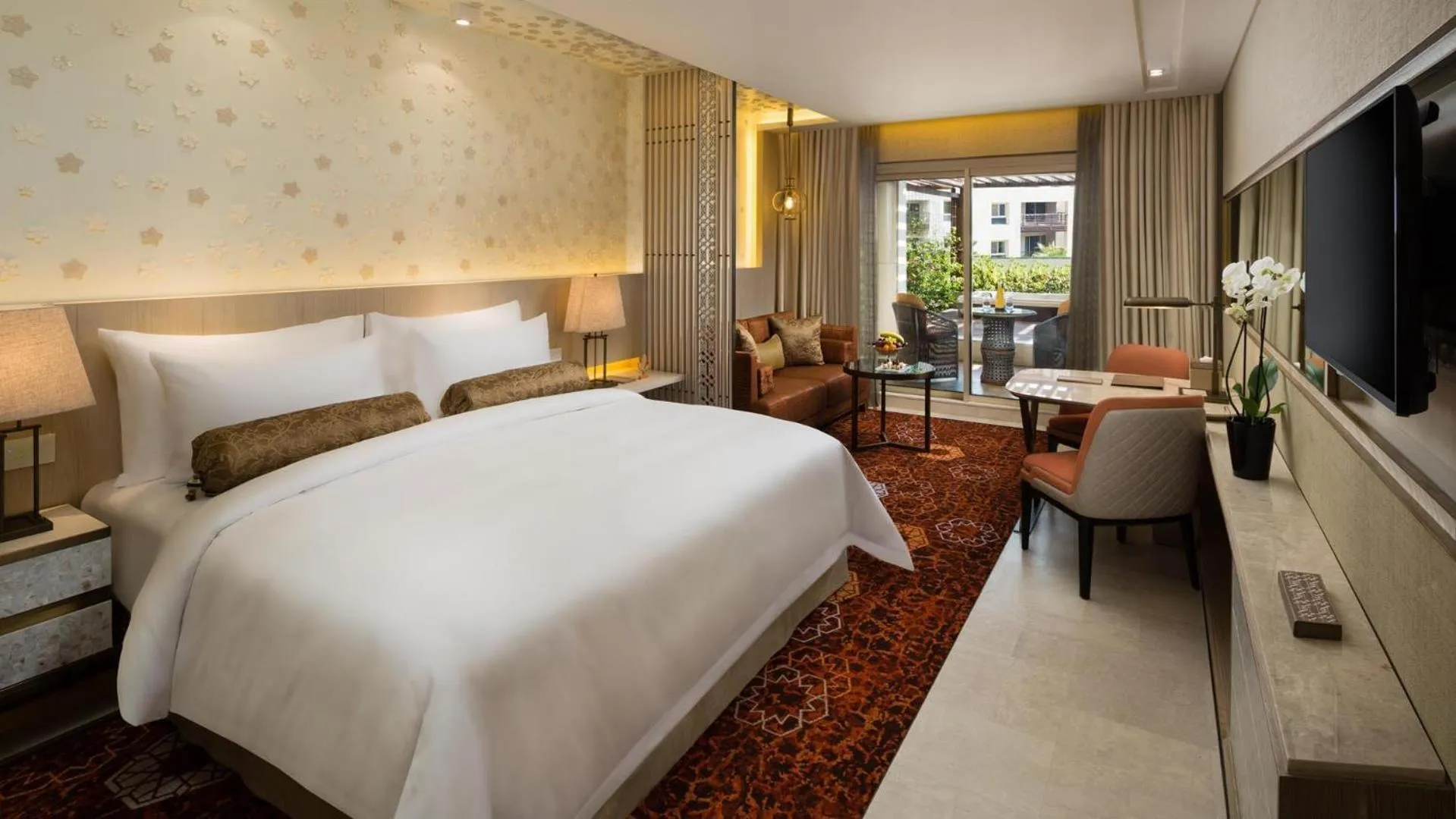 Bedroom, Bed in Kempinski Summerland Hotel & Resort Beirut