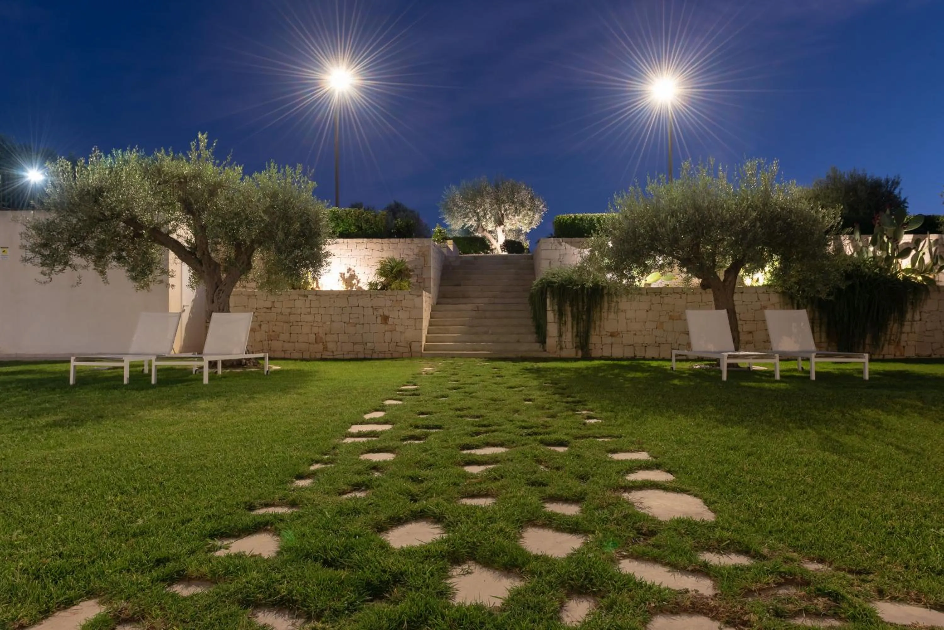 Night in Kinanto Bioresort