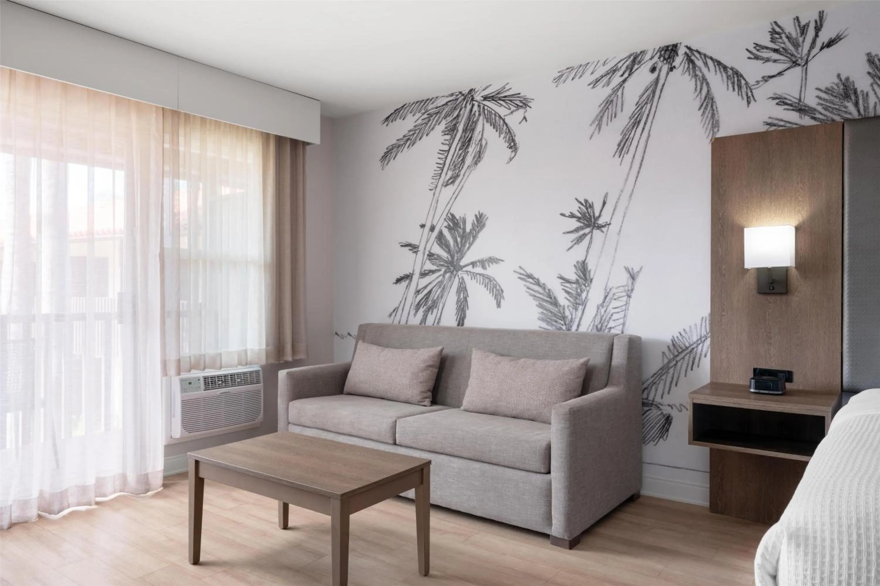 Bedroom in Best Western Plus Pepper Tree Inn