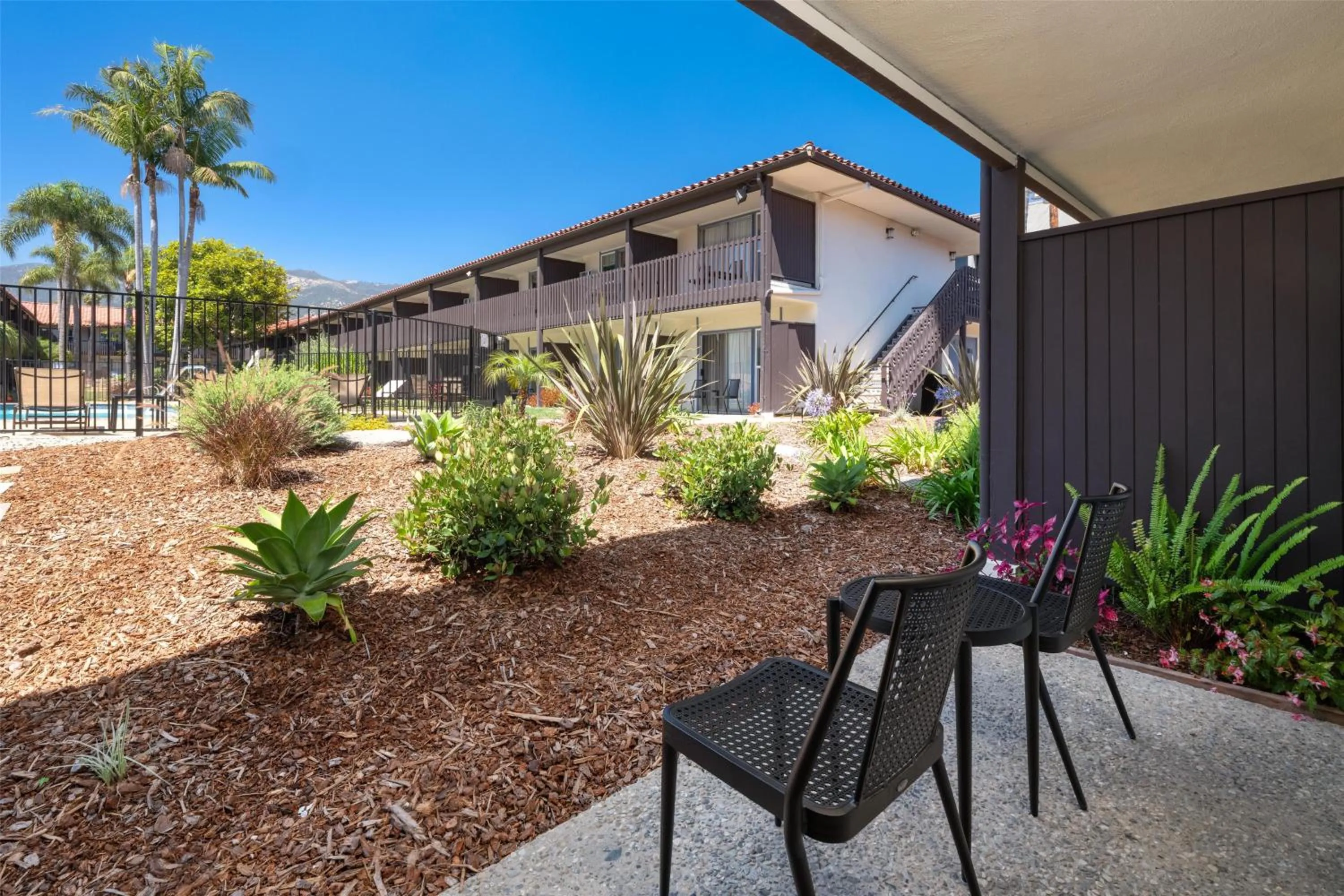 Bedroom in Best Western Plus Pepper Tree Inn