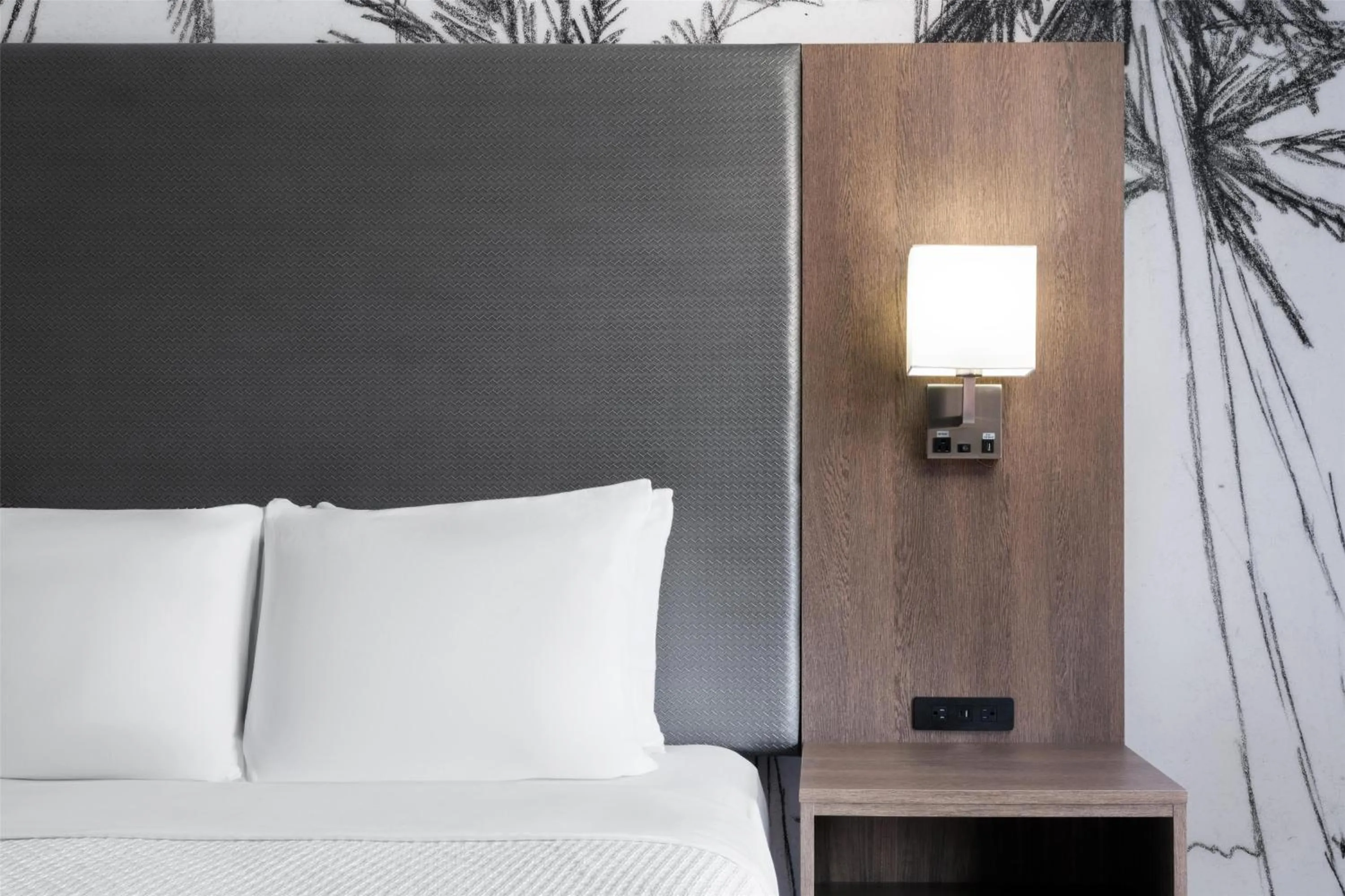 Bedroom, Bed in Best Western Plus Pepper Tree Inn