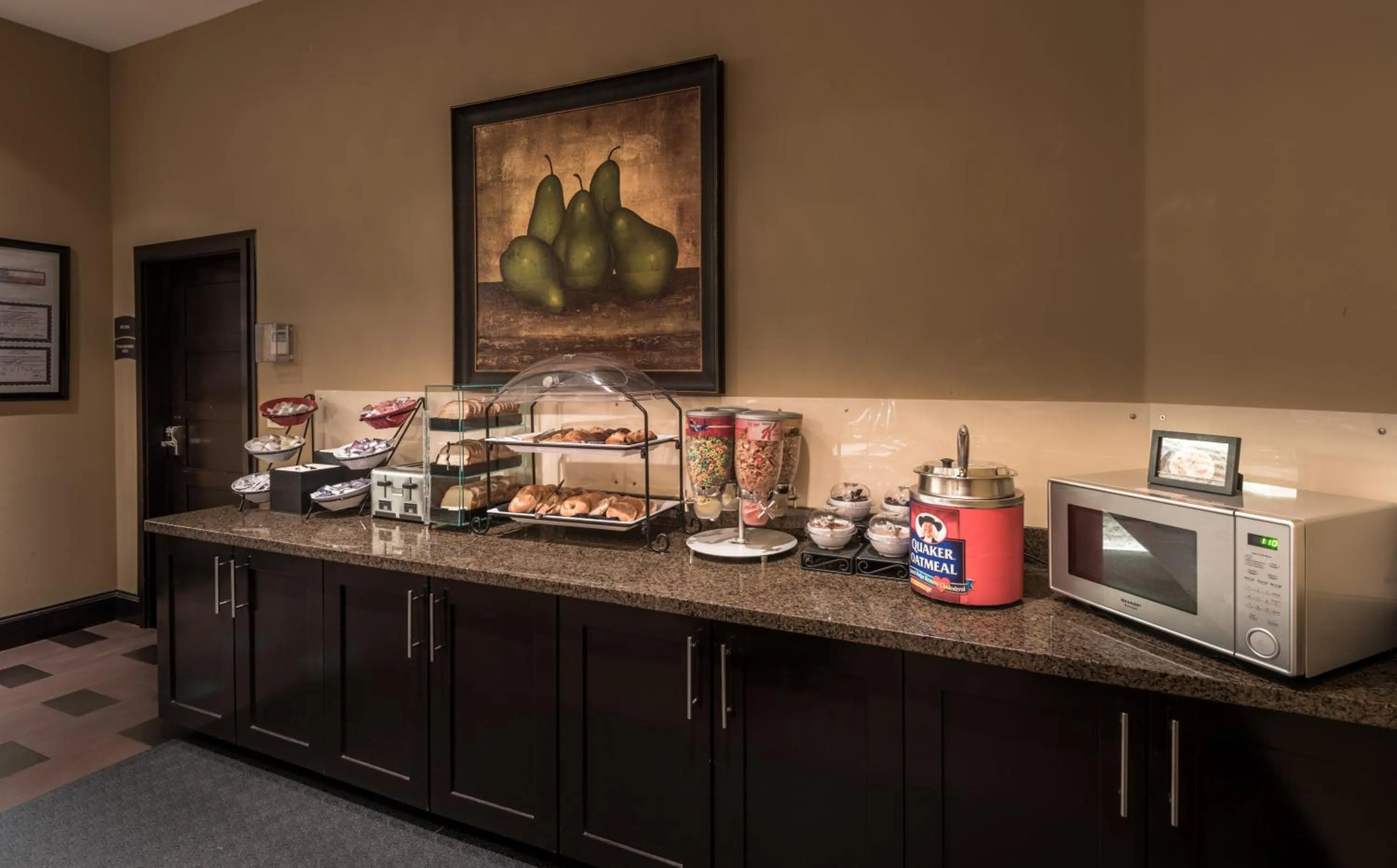 Restaurant/places to eat in Staybridge Suites DFW Airport North by IHG