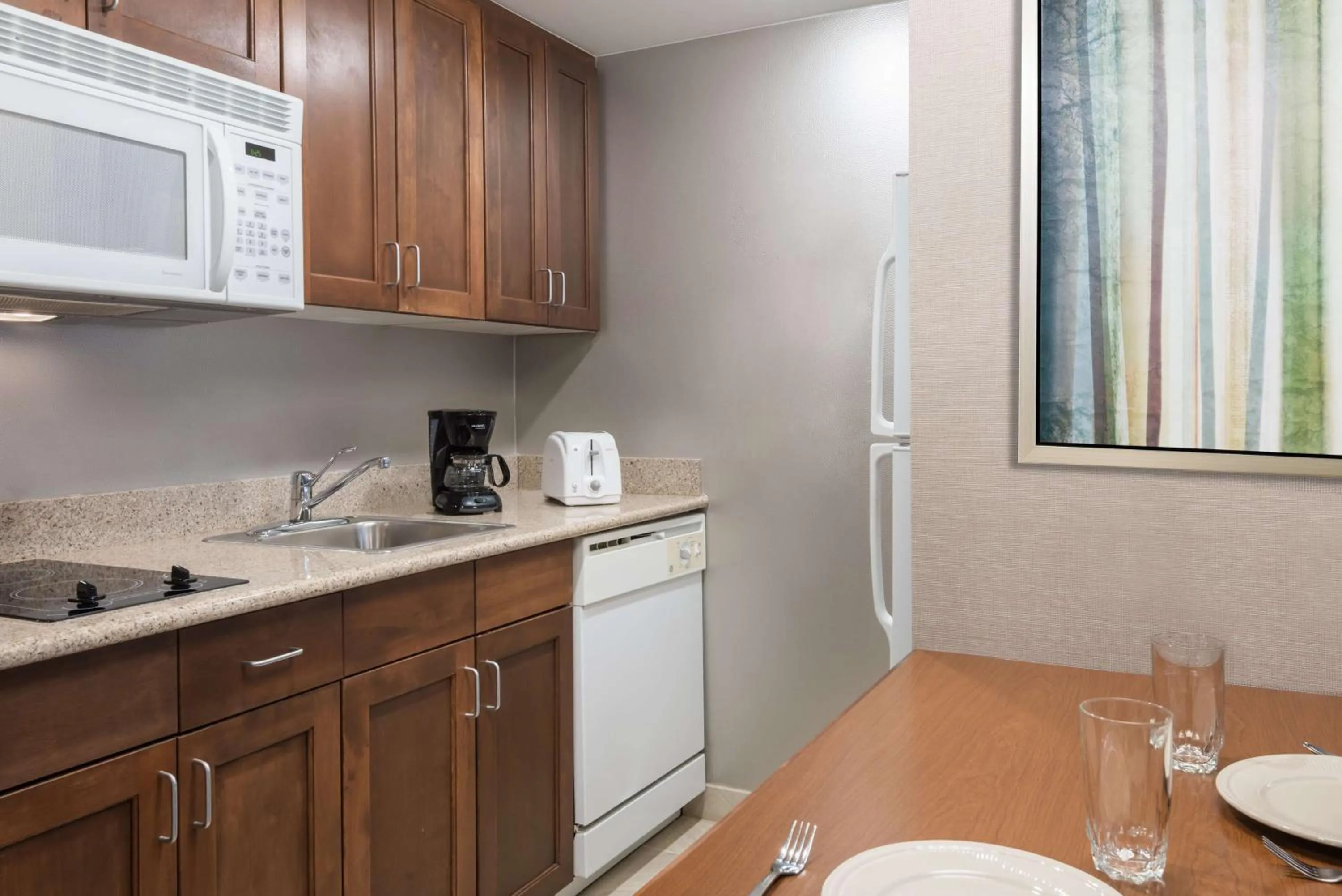Kitchen or kitchenette in Homewood Suites by Hilton Holyoke-Springfield/North
