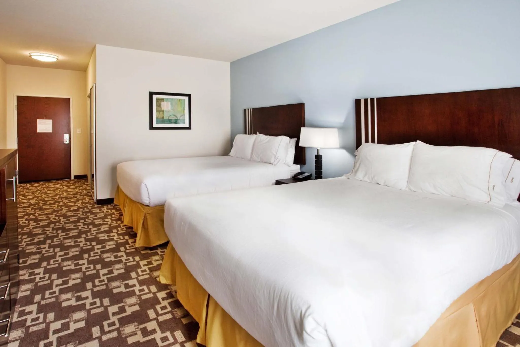 Photo of the whole room, Bed in Holiday Inn Express Hotel & Suites Atlanta Airport West - Camp Creek by IHG