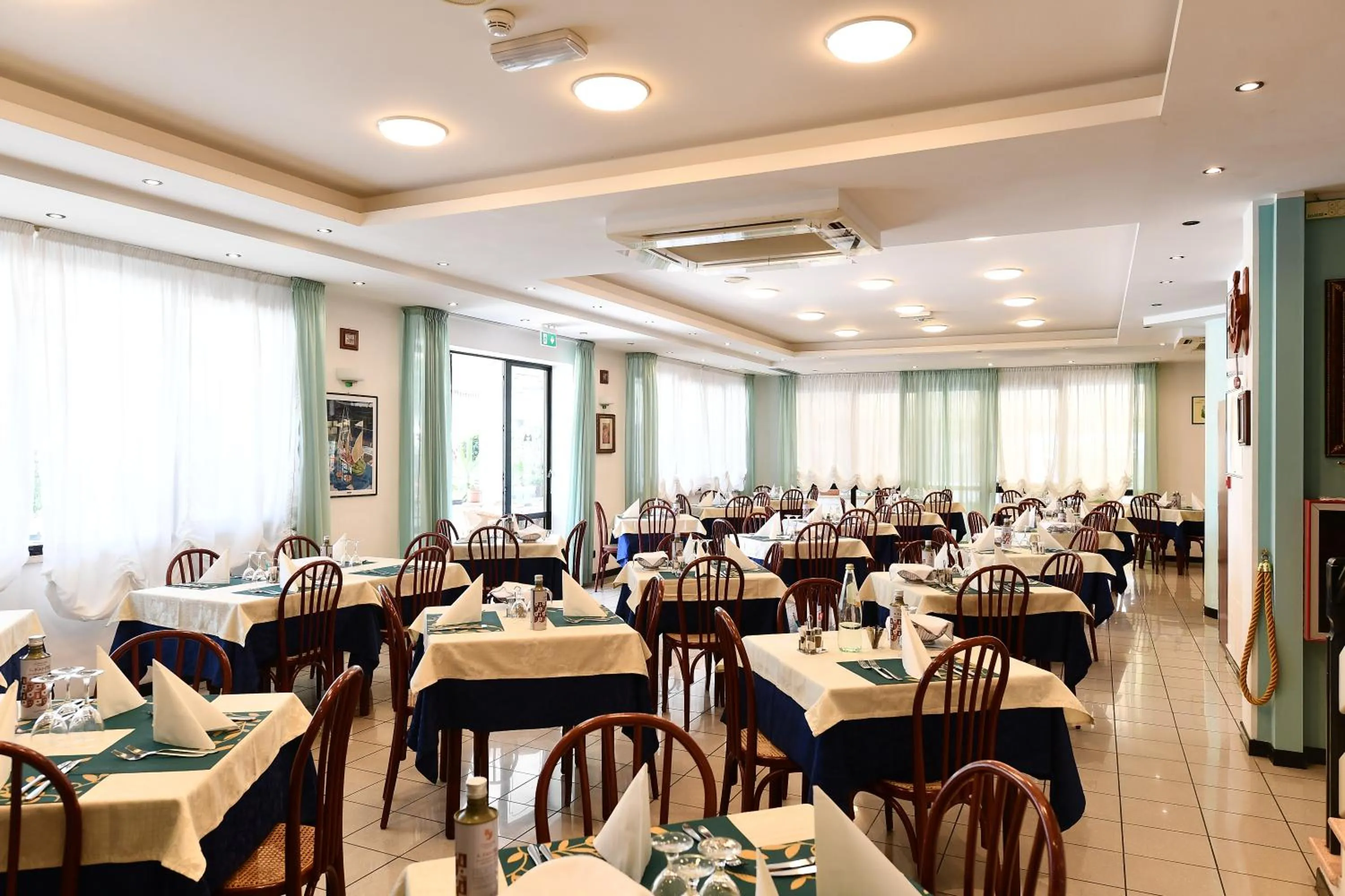 Restaurant/places to eat in Hotel Criniera D'oro