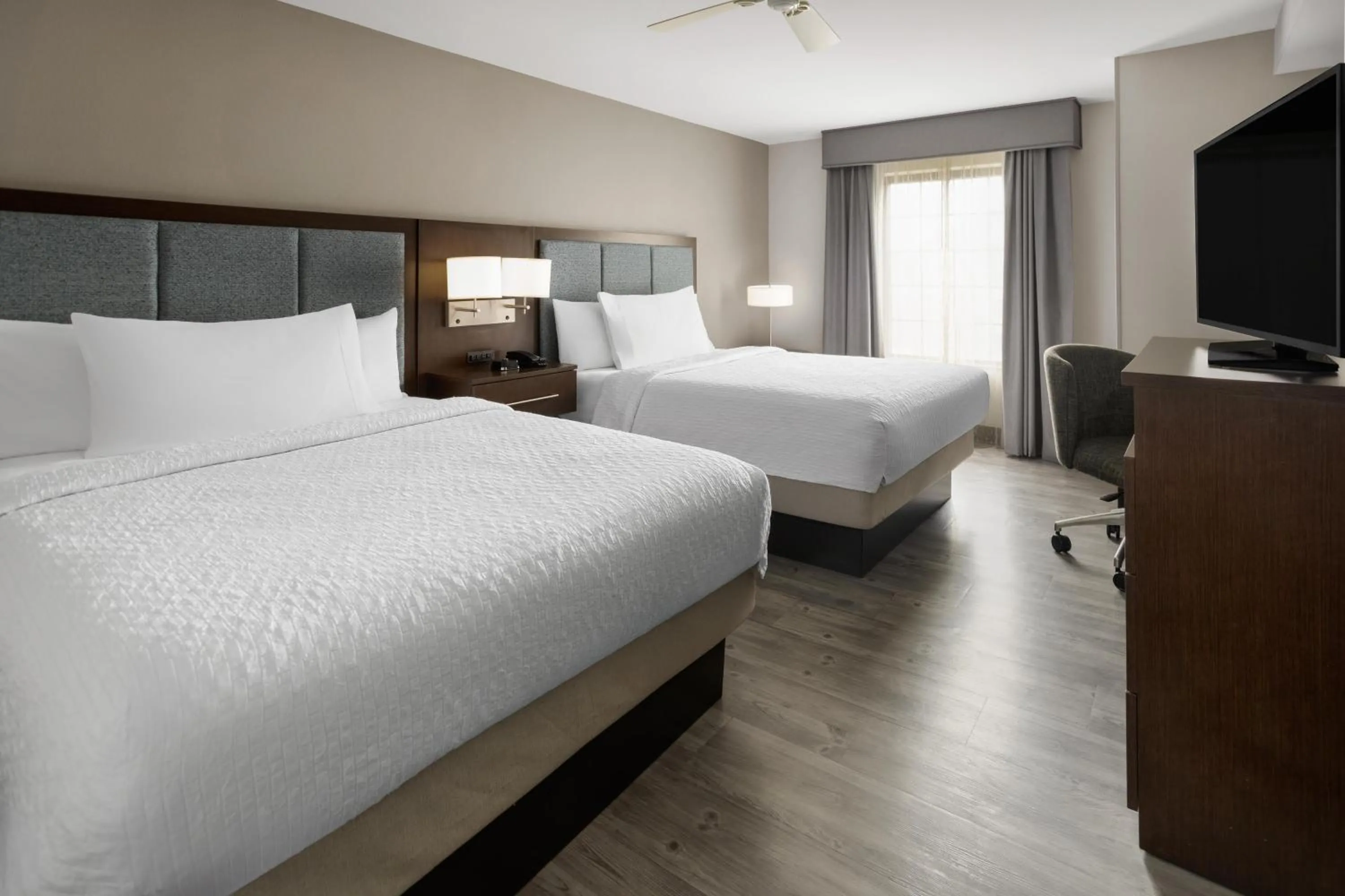 Bed in Homewood Suites By Hilton Montgomery EastChase