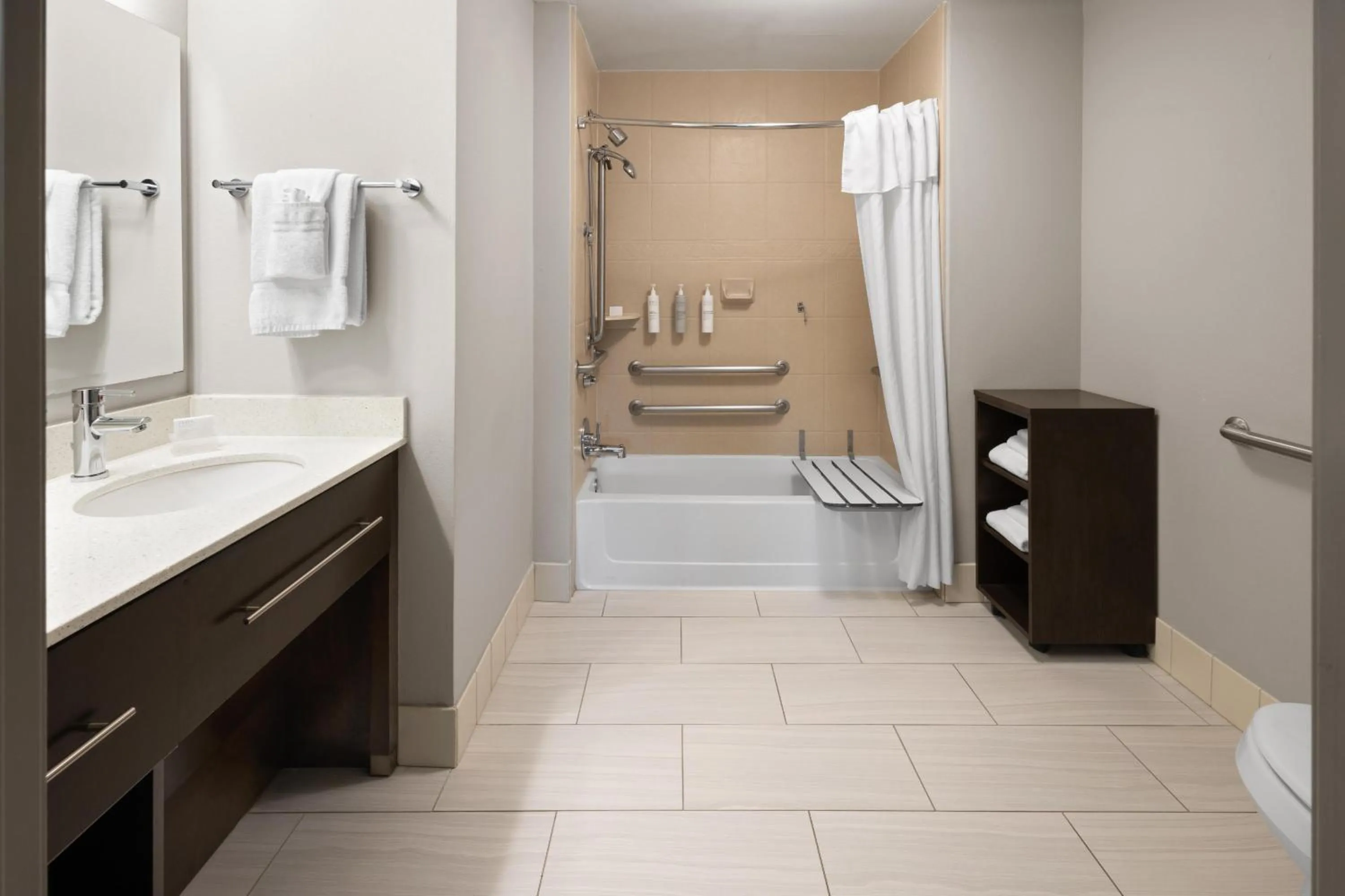 Bathroom in Homewood Suites By Hilton Montgomery EastChase