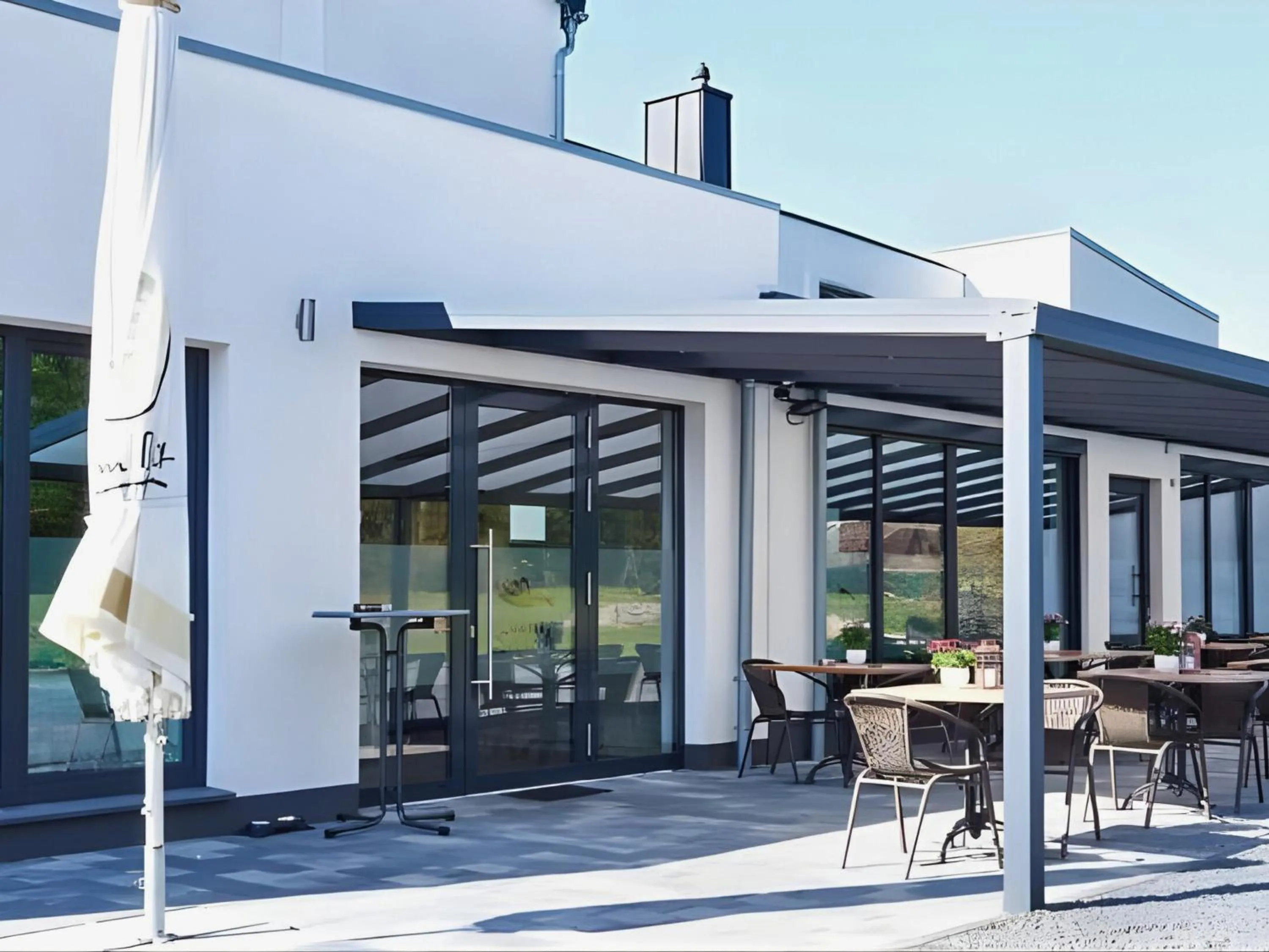 Property building in Hotel Sarah