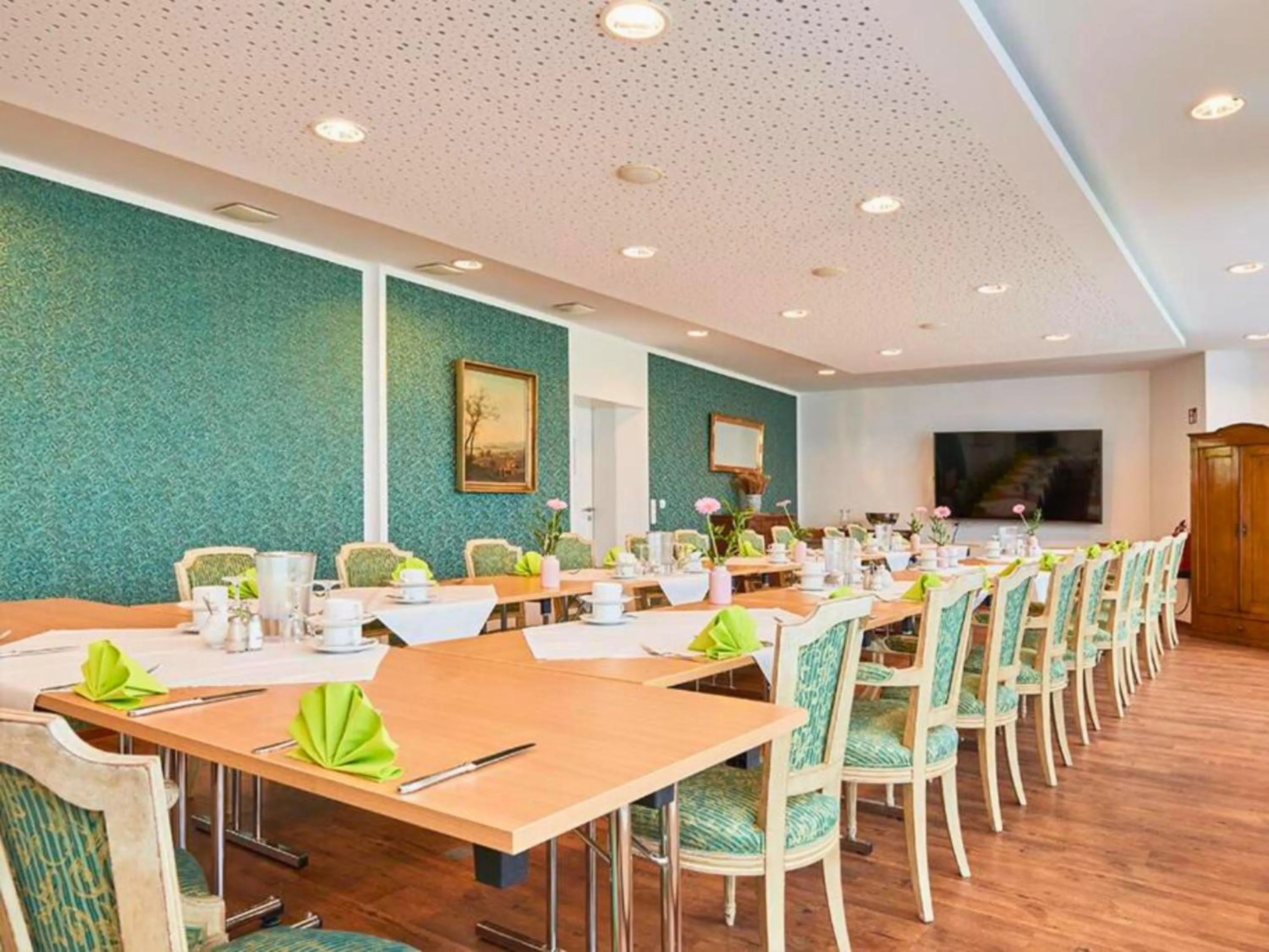 TV and multimedia in Hotel Sarah