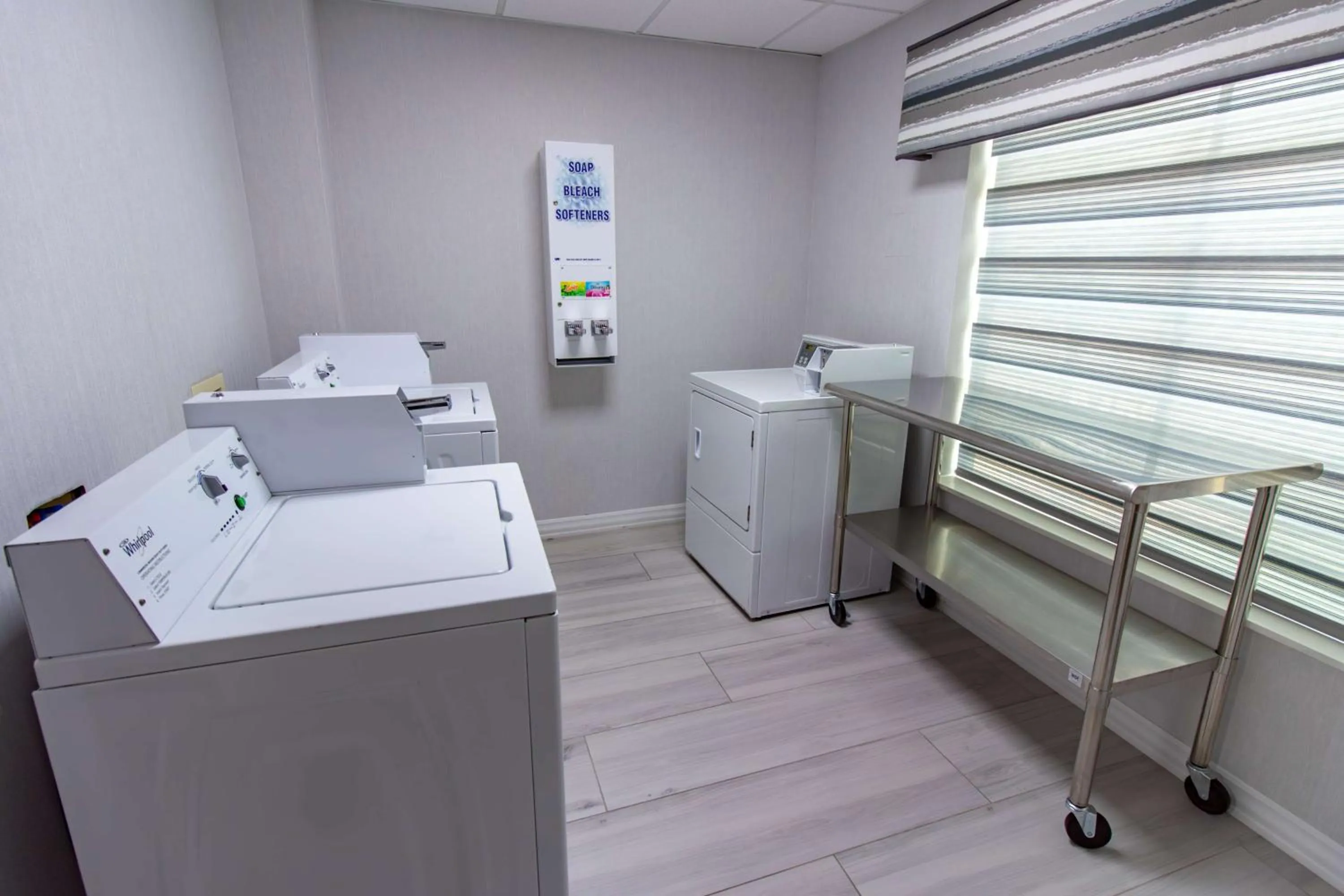 Property building in Hampton Inn & Suites Denton