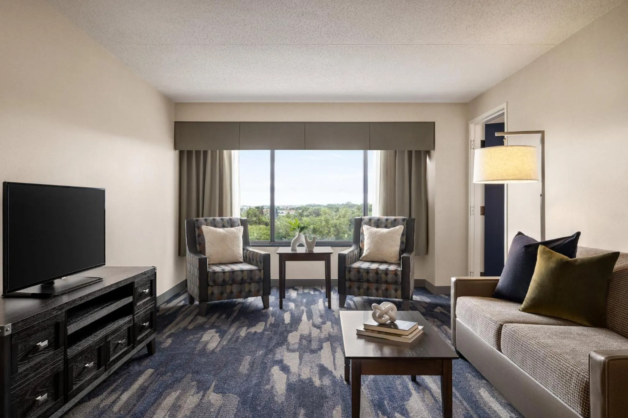 Photo of the whole room in Crowne Plaza Auburn Hills by IHG