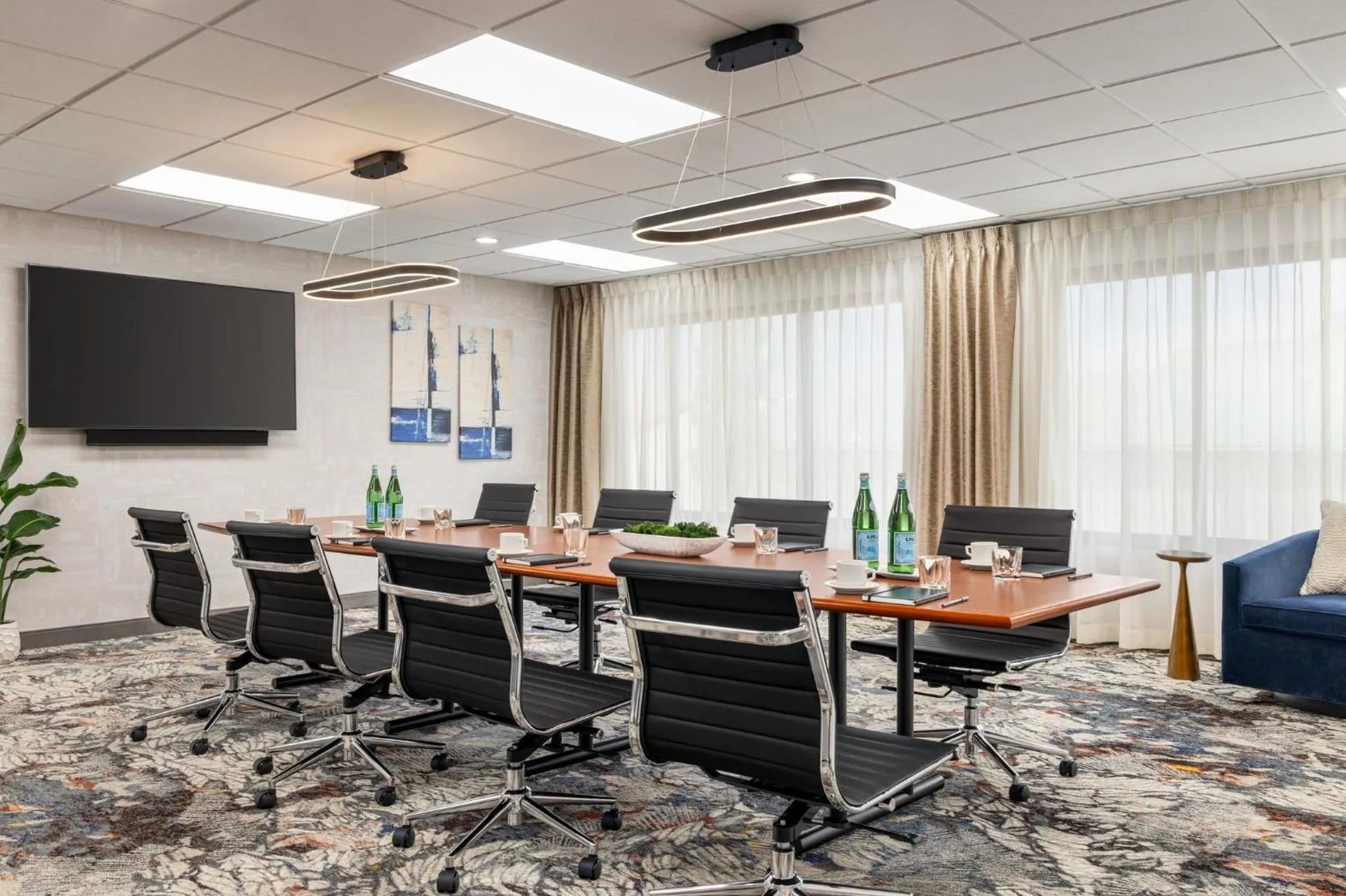 Meeting/conference room in Crowne Plaza Auburn Hills by IHG