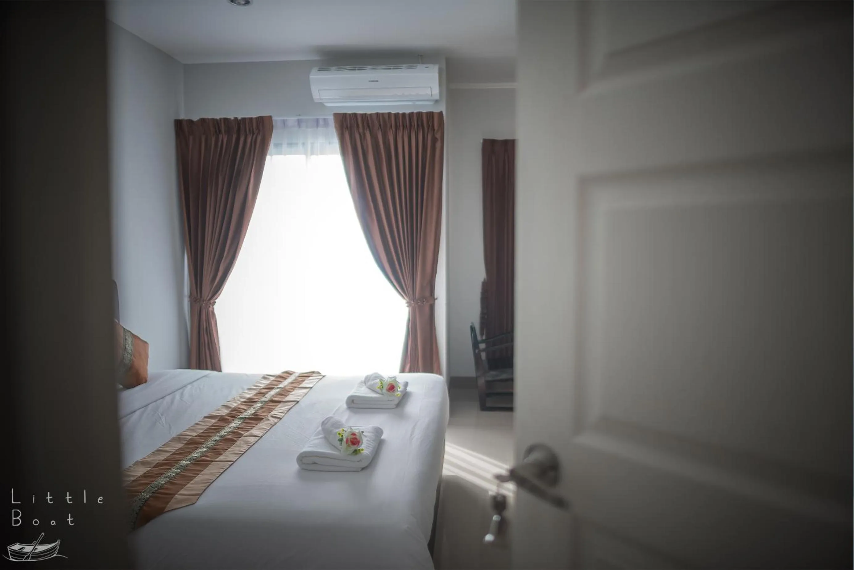 Bed in Retro Twin Home @Maesot