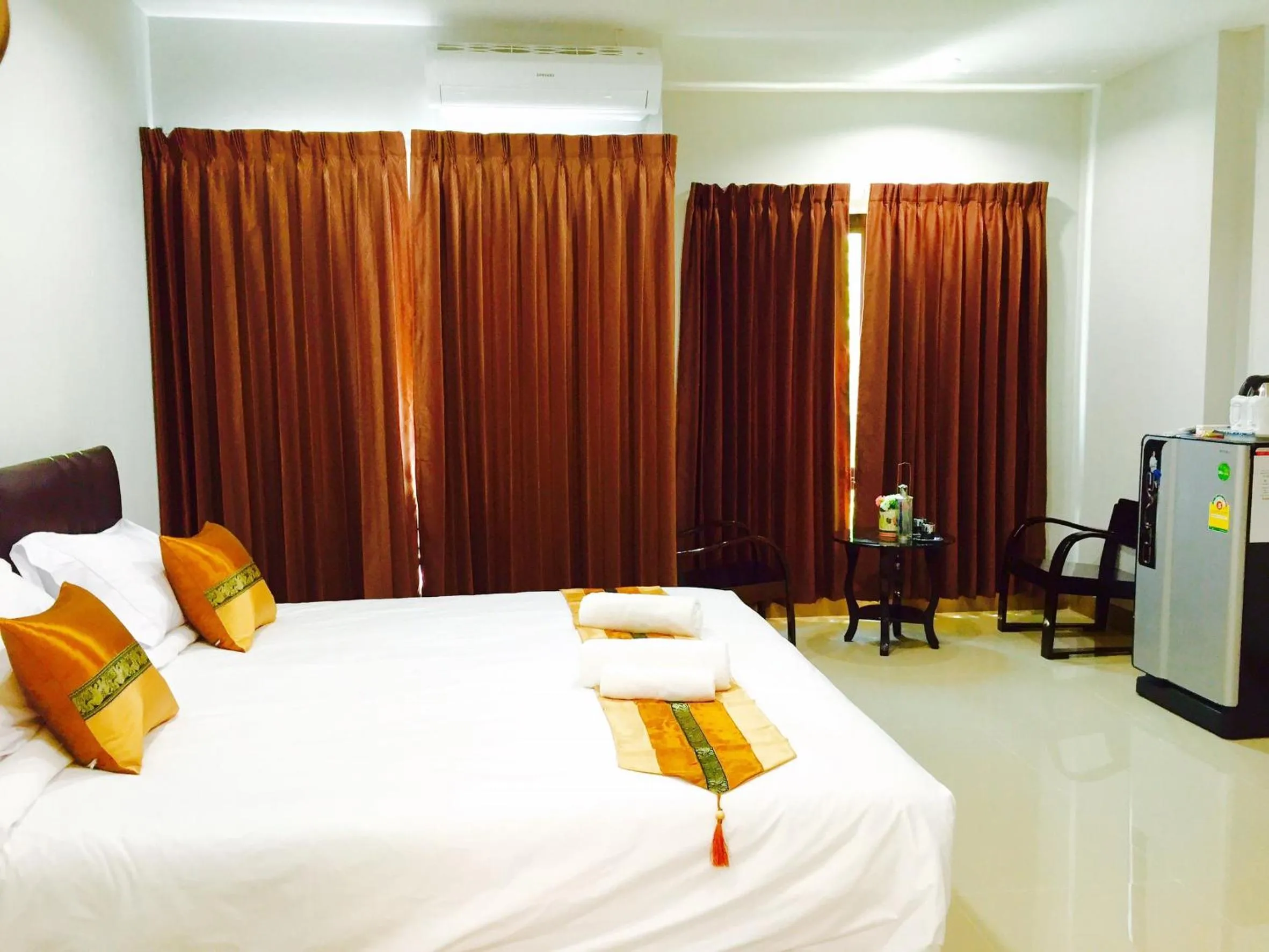 Bed in Retro Twin Home @Maesot