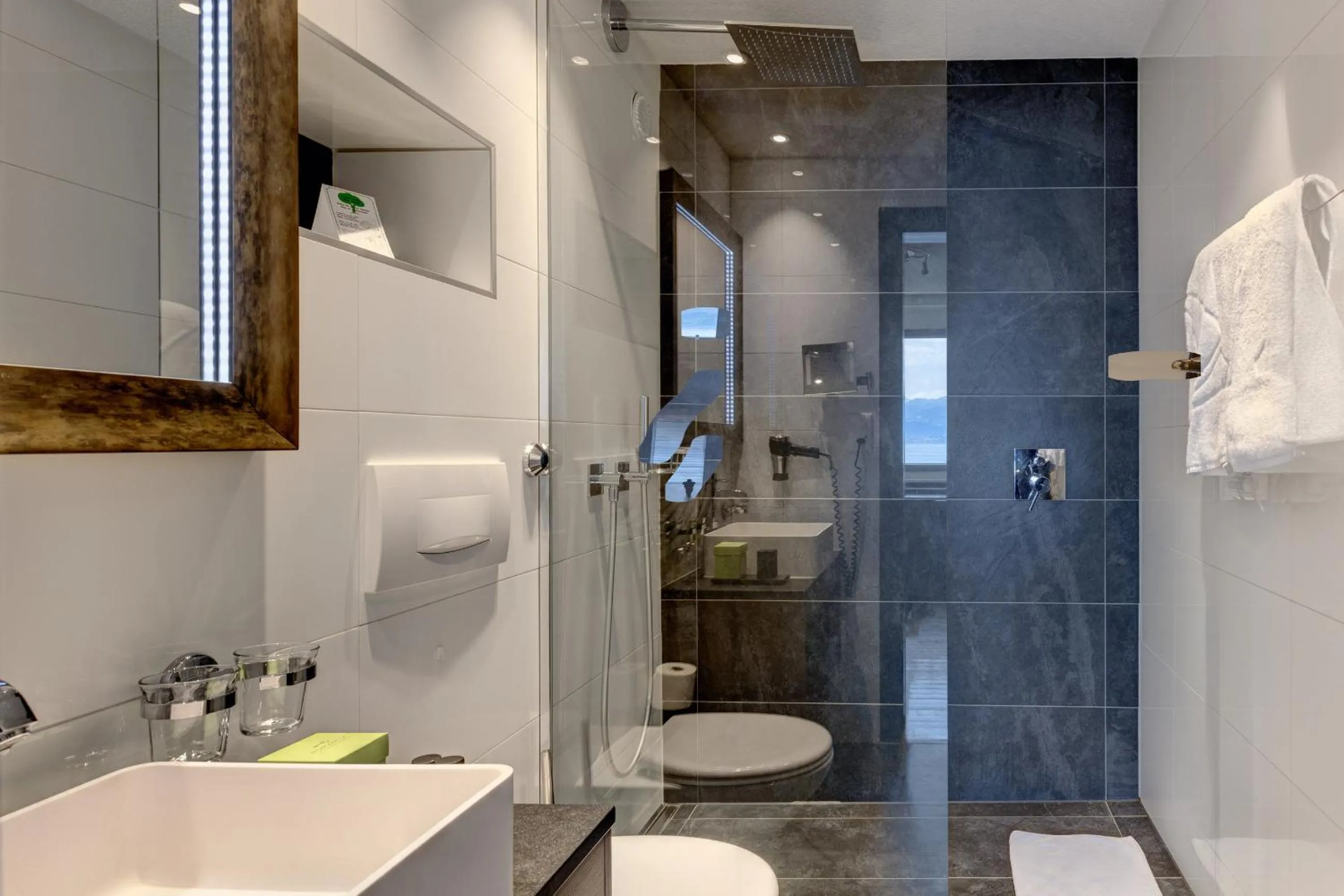 Bathroom in Romantik Hotel Mont Blanc au Lac