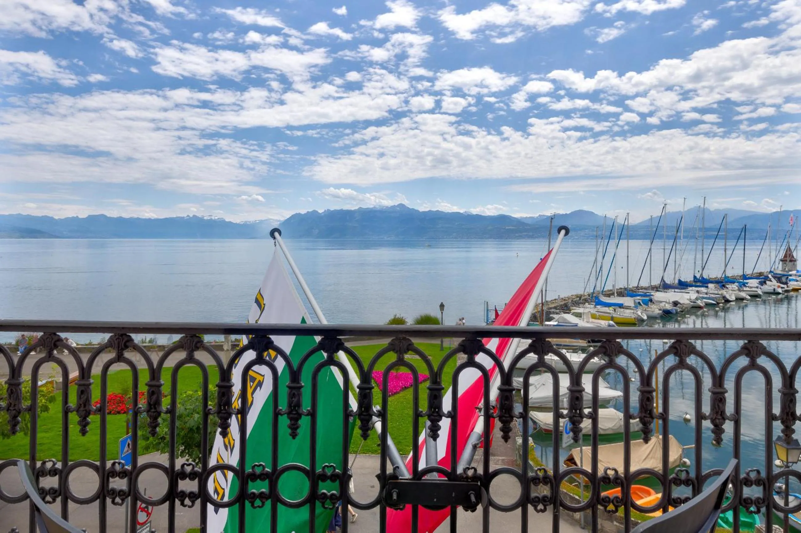 Lake view in Romantik Hotel Mont Blanc au Lac