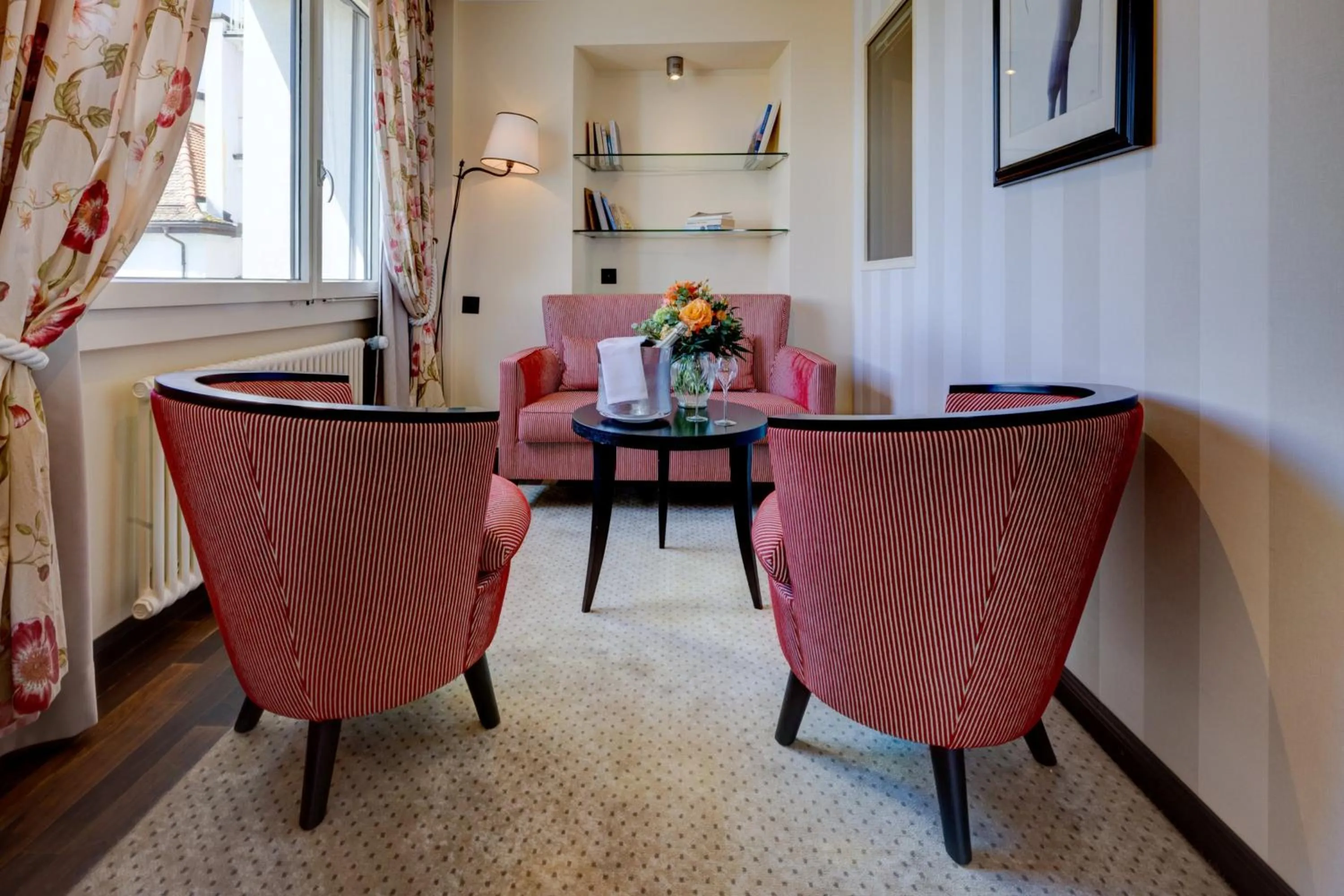 Seating area in Romantik Hotel Mont Blanc au Lac