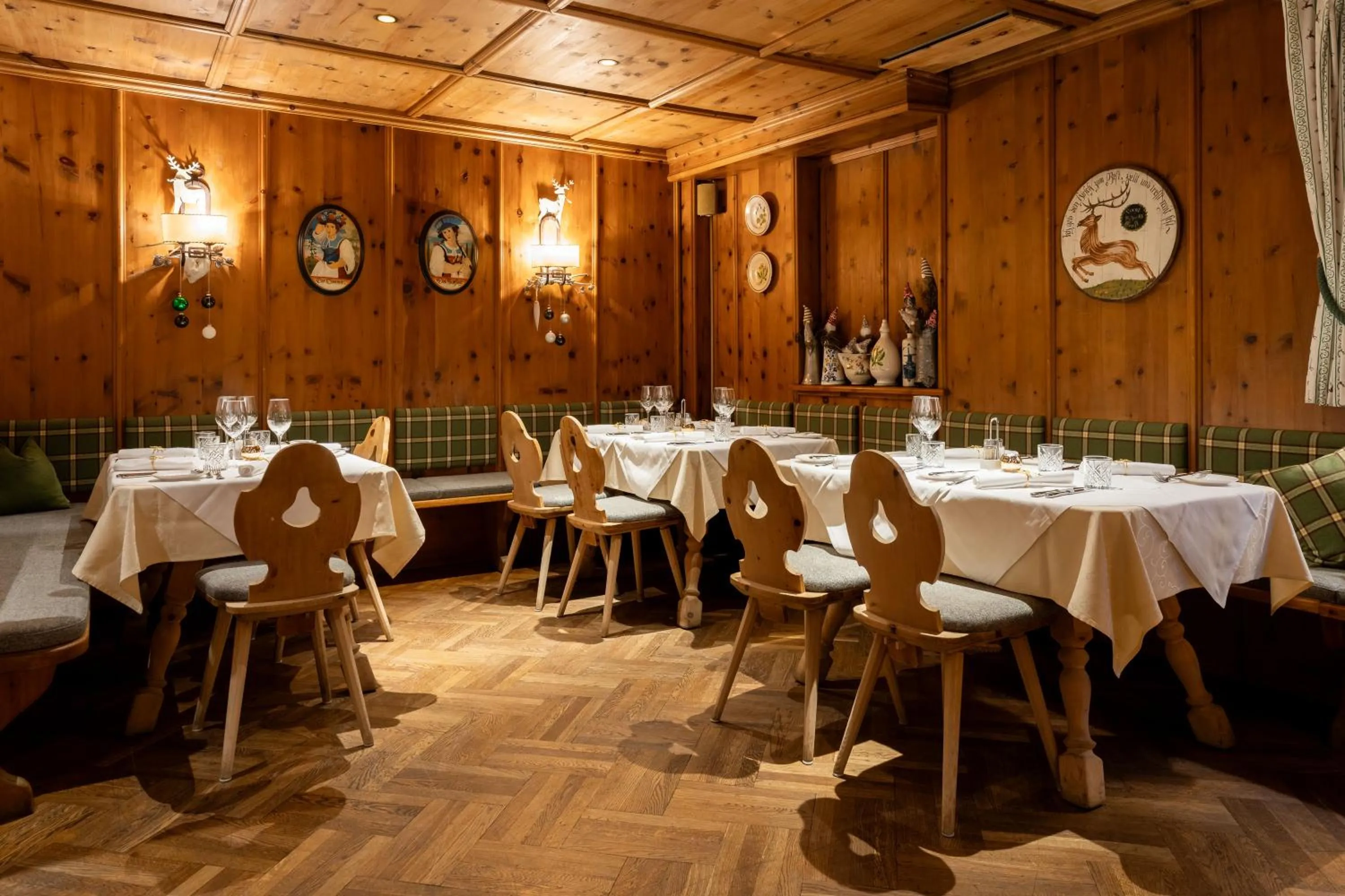 Restaurant/places to eat in Hotel zum Hirschen Zell am See